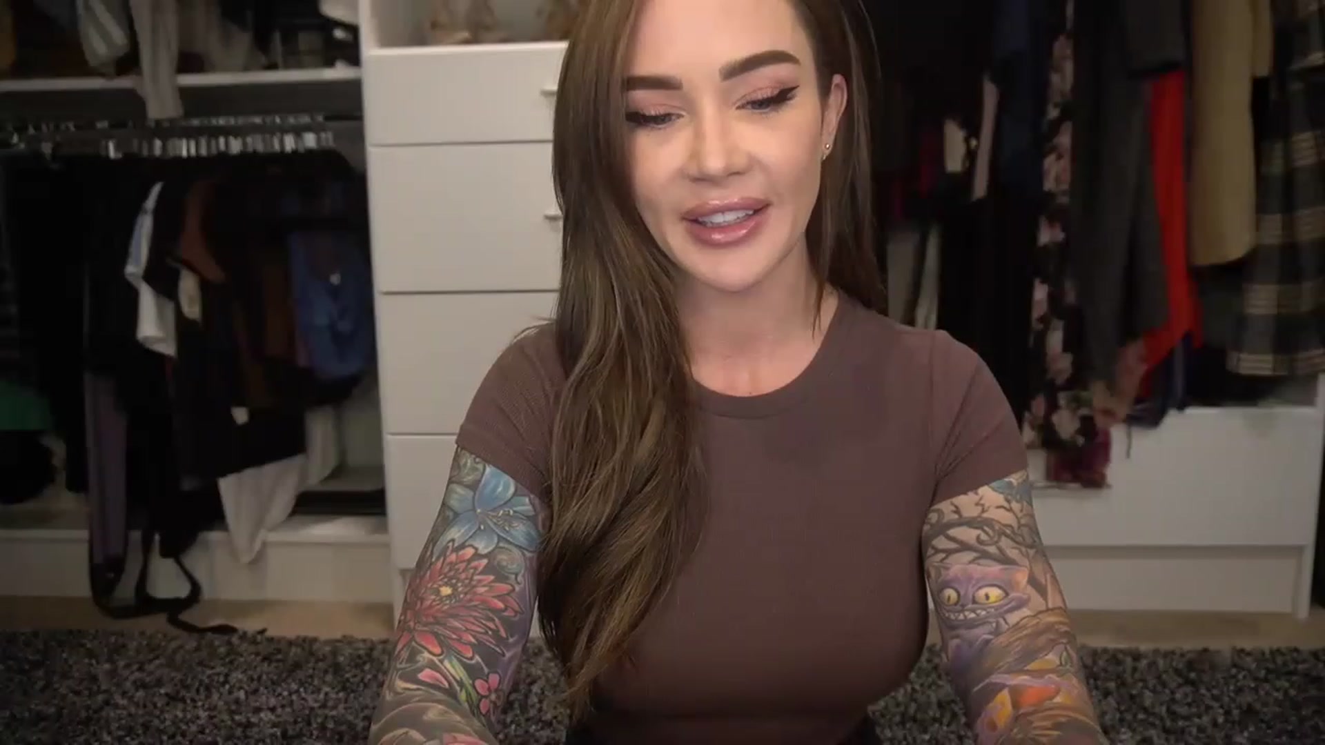 Gallery image thumbnail from VapePapi's myfreecams stream on, 12/08/2022, 23:17 image 1 of 20