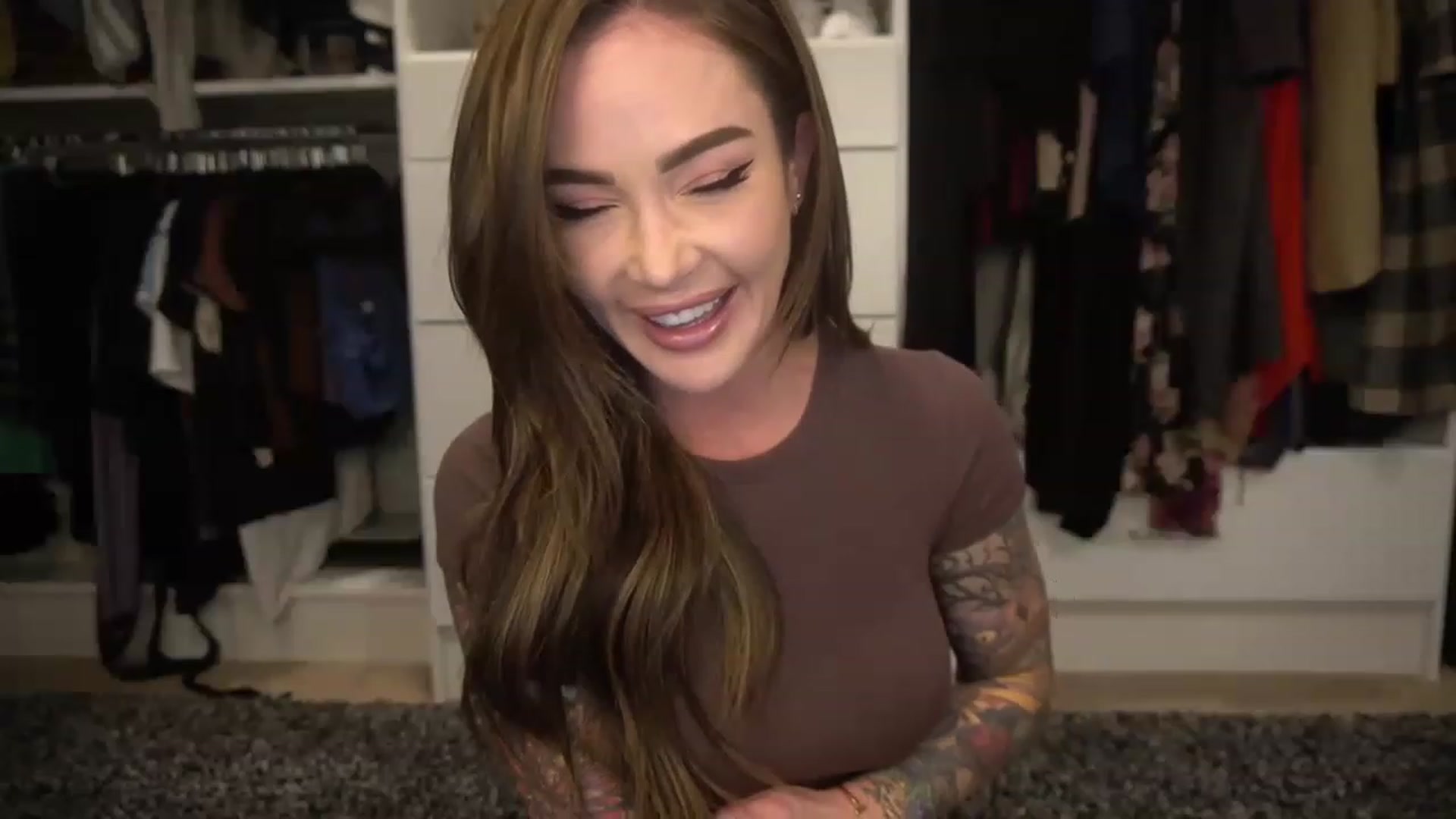 Gallery image thumbnail from VapePapi's myfreecams stream on, 12/08/2022, 23:17 image 15 of 20