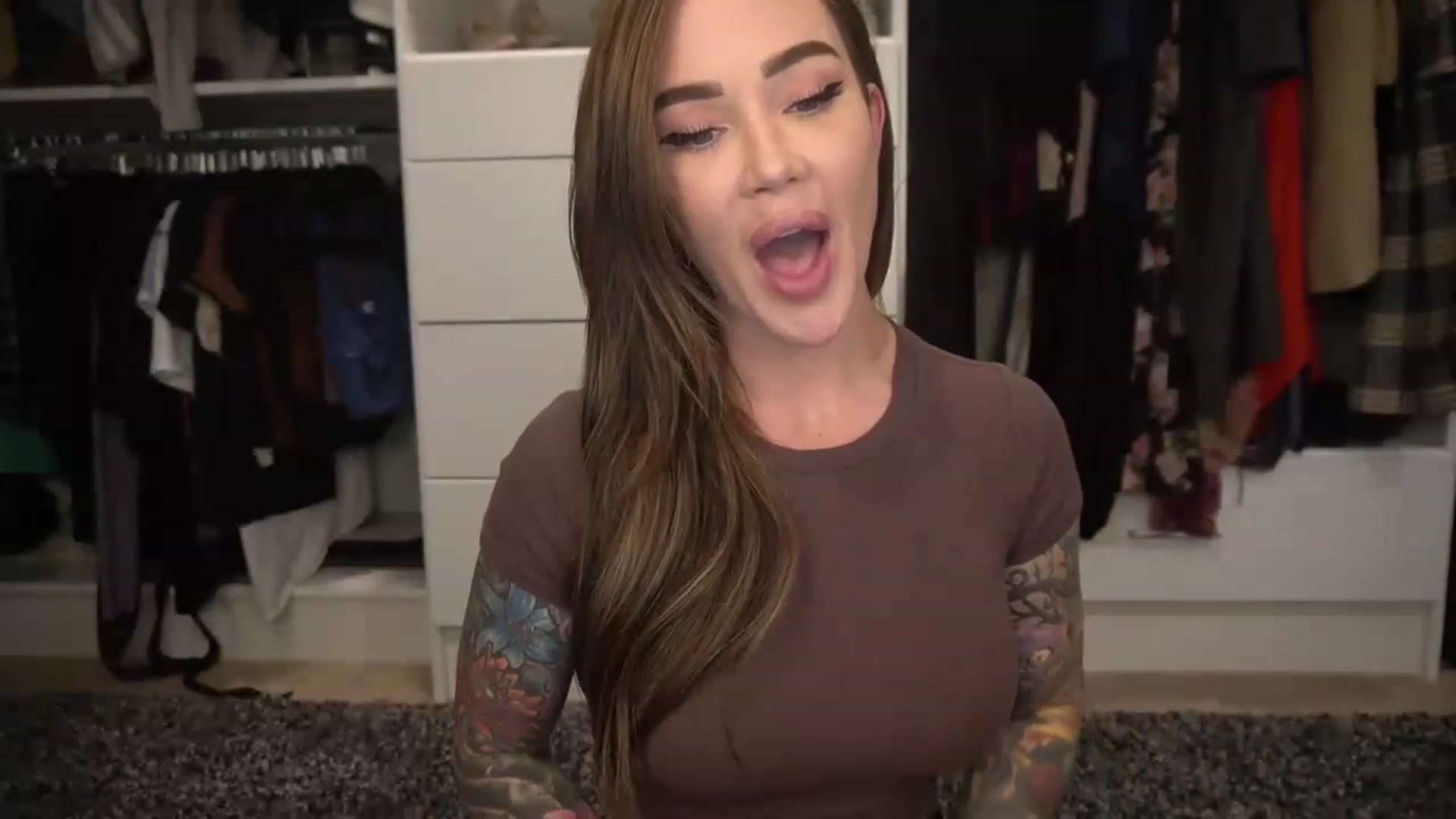 Gallery image thumbnail from VapePapi's myfreecams stream on, 12/08/2022, 23:29 image 16 of 20