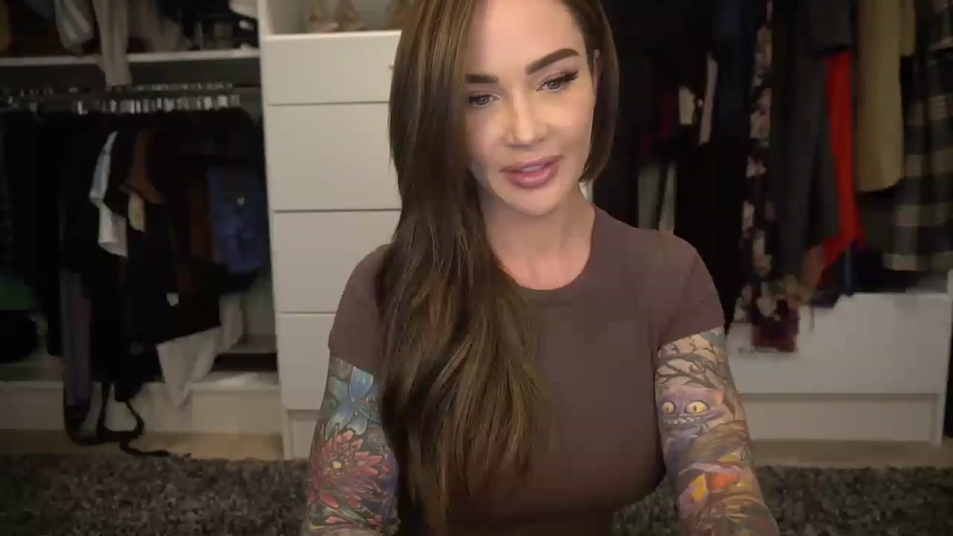Gallery image thumbnail from VapePapi's myfreecams stream on, 12/08/2022, 23:29 image 3 of 20