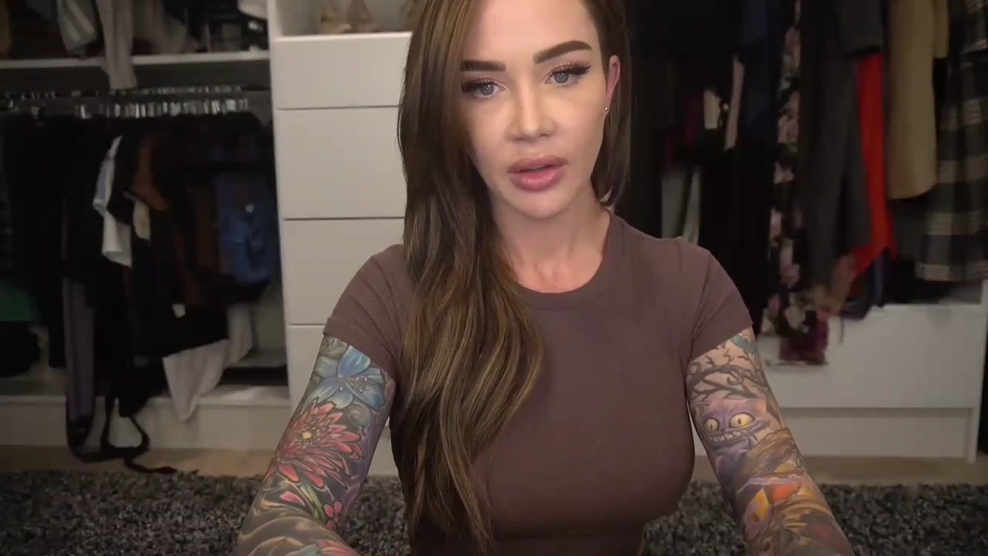 Gallery image thumbnail from VapePapi's myfreecams stream on, 12/08/2022, 23:29 image 13 of 20