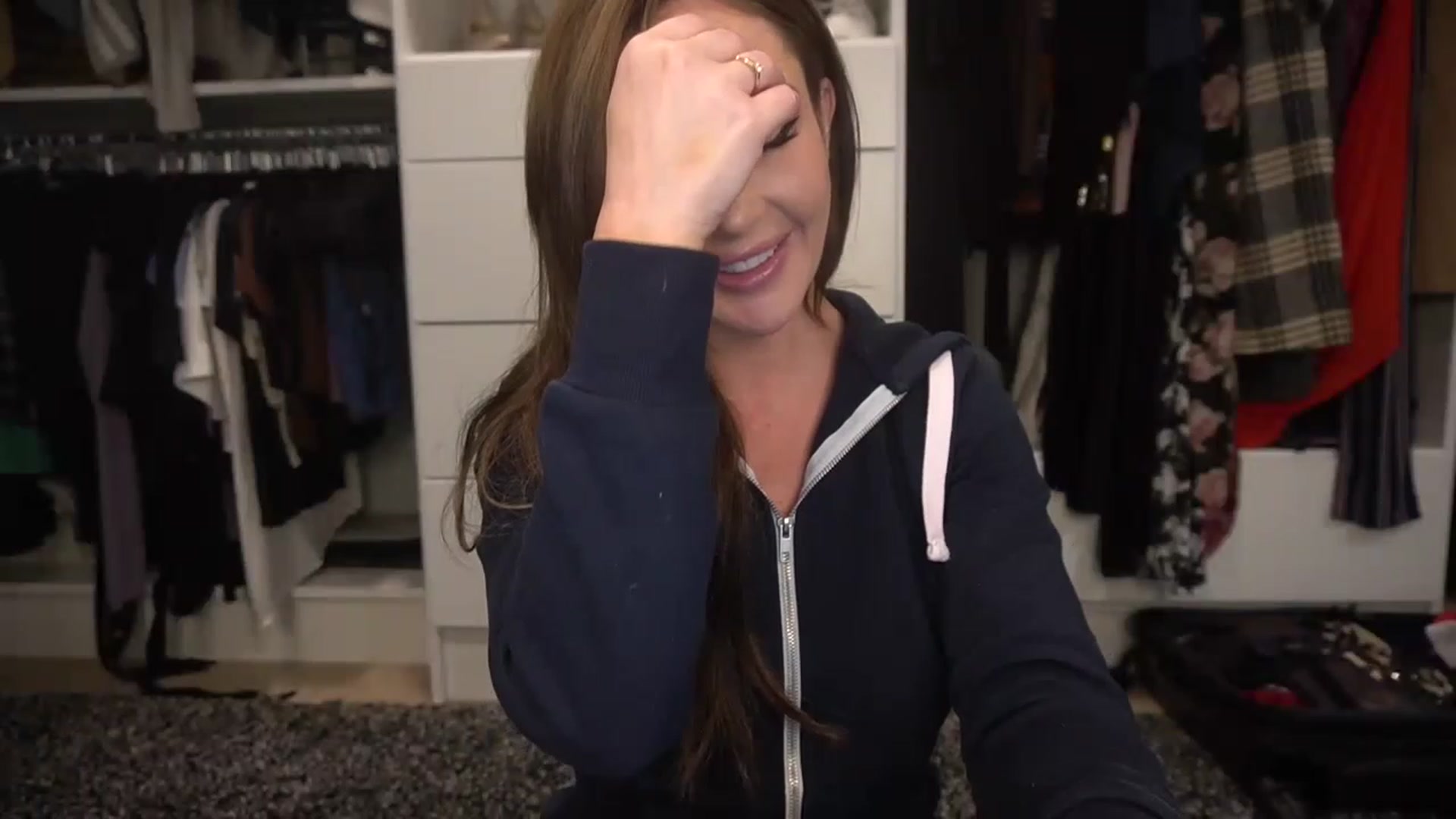 Gallery image thumbnail from VapePapi's myfreecams stream on, 12/11/2022, 20:49 image 15 of 20
