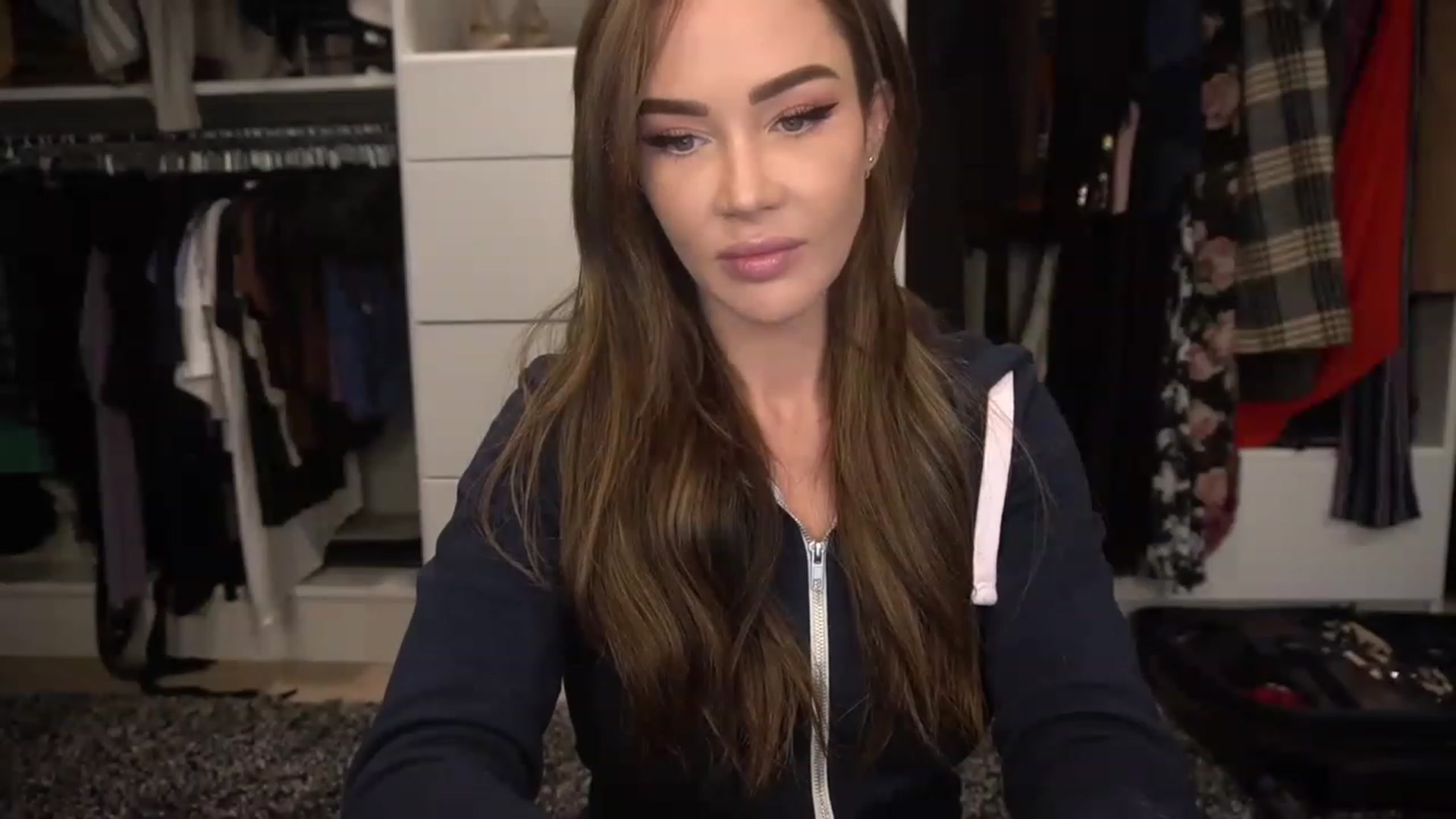 Gallery image thumbnail from VapePapi's myfreecams stream on, 12/11/2022, 20:49 image 3 of 20