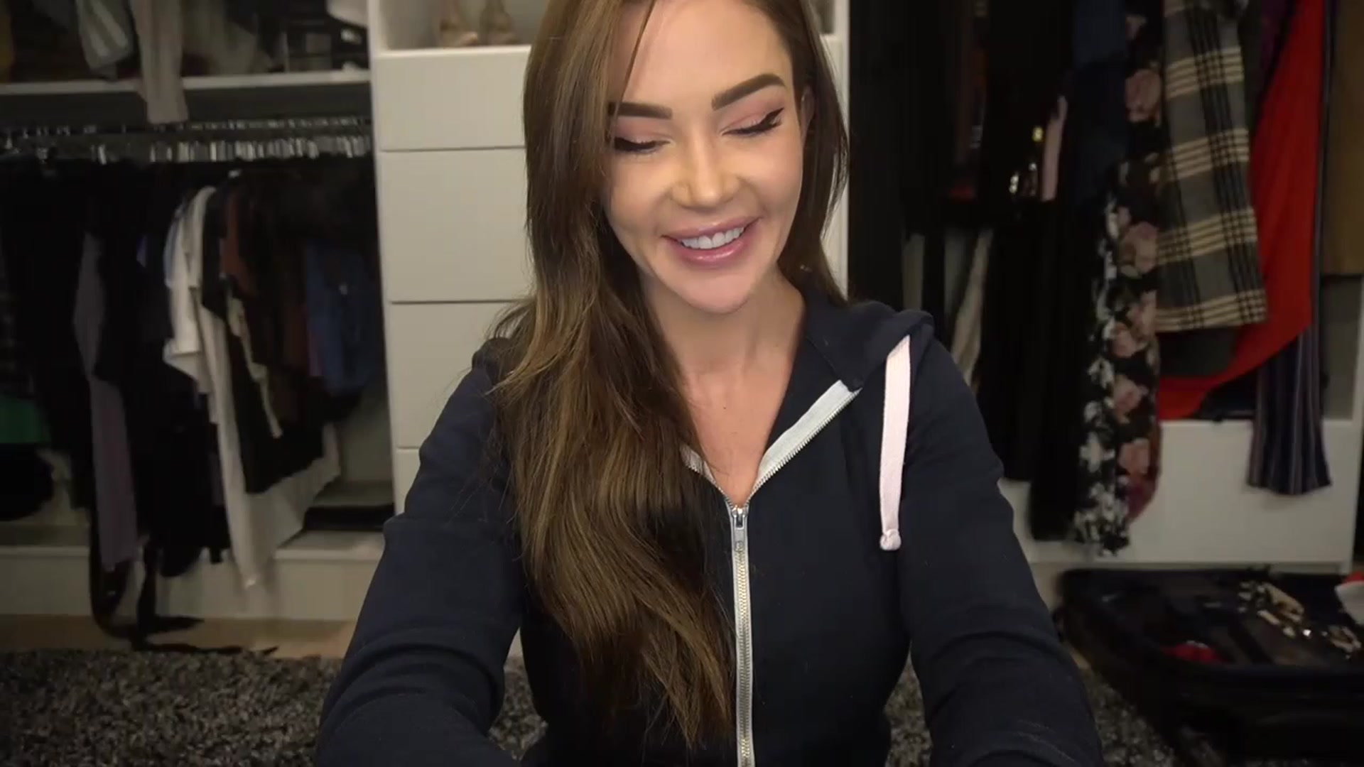 Gallery image thumbnail from VapePapi's myfreecams stream on, 12/11/2022, 20:49 image 12 of 20