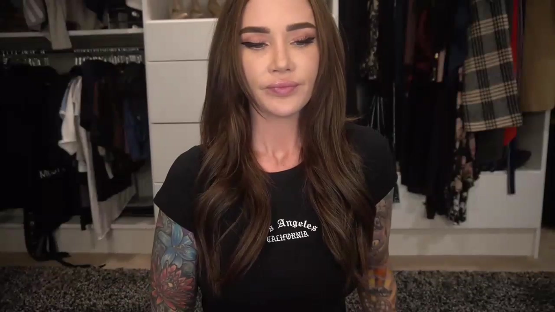 Gallery image thumbnail from VapePapi's myfreecams stream on, 12/21/2022, 01:01 image 15 of 20