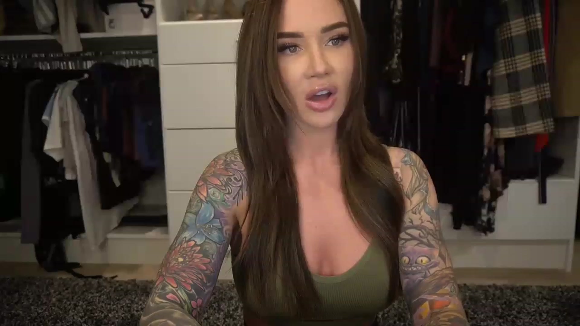 Gallery image thumbnail from VapePapi's myfreecams stream on, 12/23/2022, 24:58 image 13 of 20