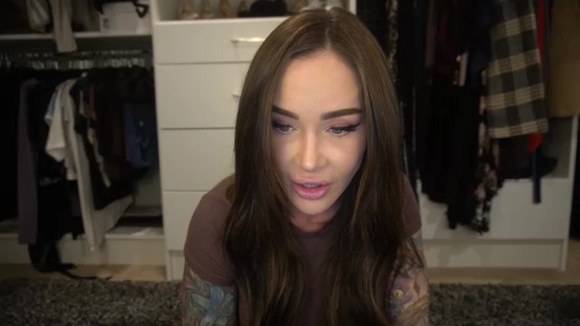 Gallery image thumbnail from VapePapi's myfreecams stream on, 12/23/2022, 23:31 image 8 of 20