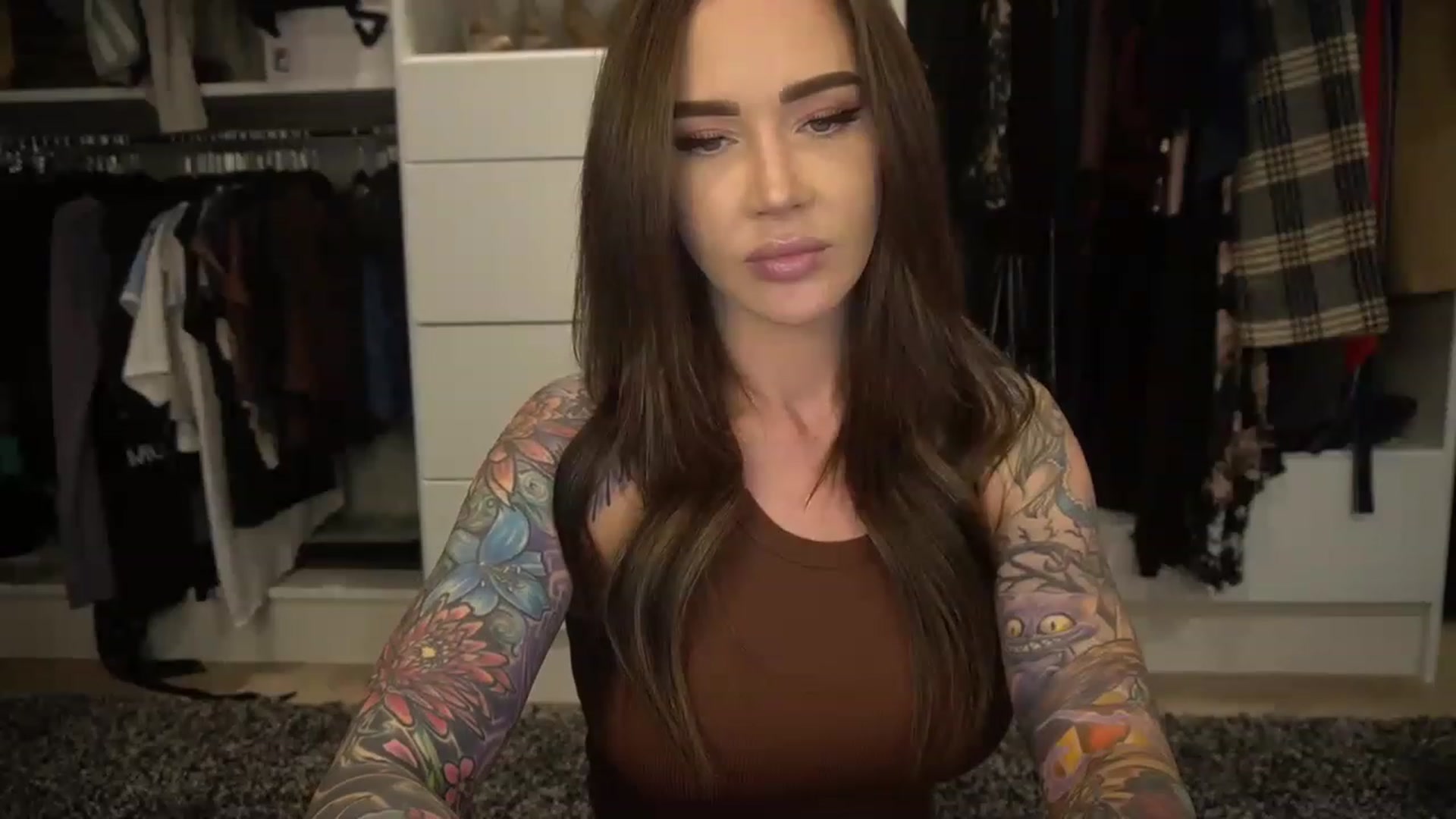Gallery image thumbnail from VapePapi's myfreecams stream on, 12/26/2022, 23:05 image 9 of 20