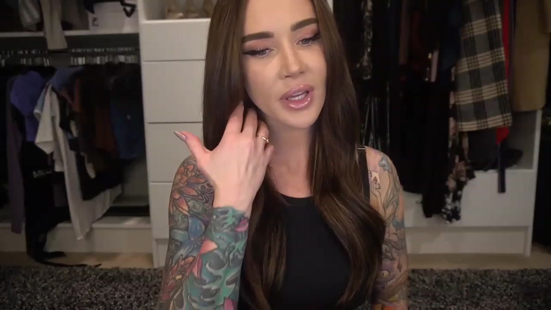 Gallery image thumbnail from VapePapi's myfreecams stream on, 12/30/2022, 23:33 image 17 of 20