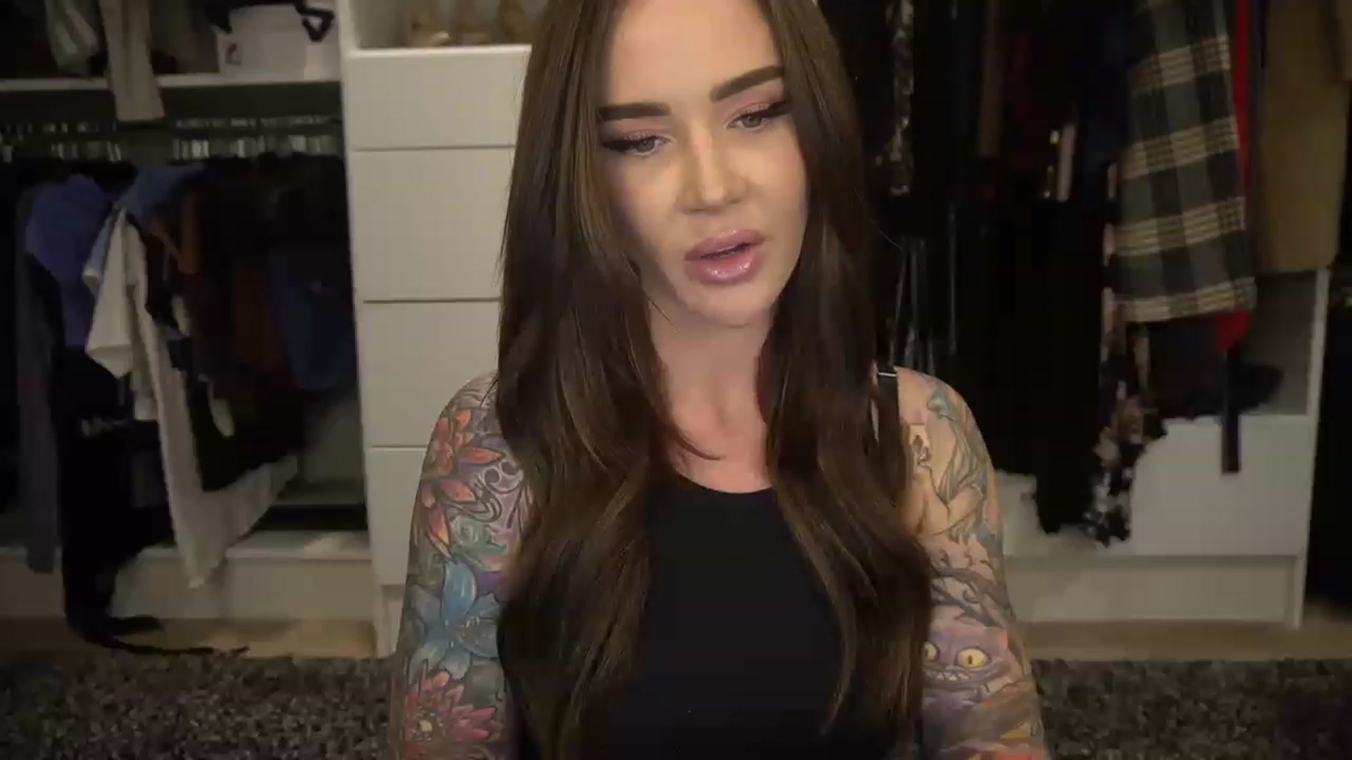 Gallery image thumbnail from VapePapi's myfreecams stream on, 12/30/2022, 23:33 image 19 of 20