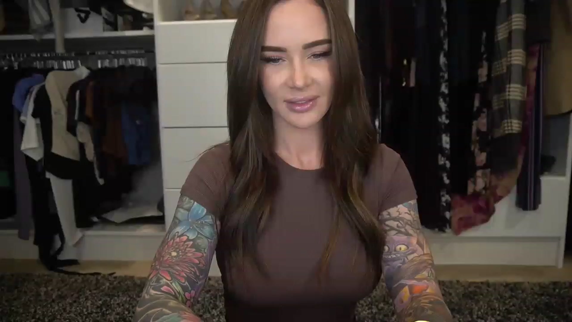 Gallery image thumbnail from VapePapi's myfreecams stream on, 01/02/2023, 23:34 image 13 of 20