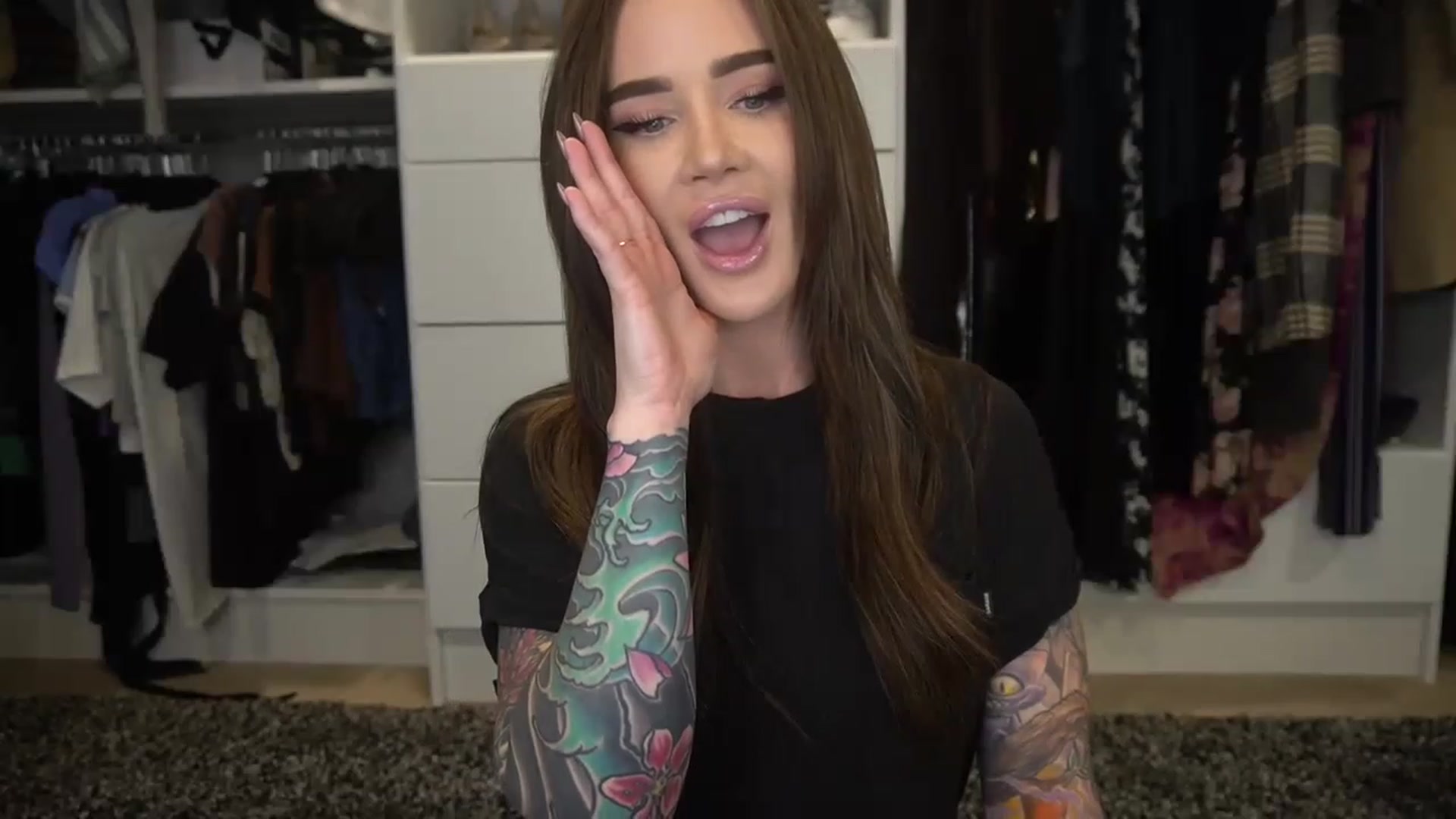 Gallery image thumbnail from VapePapi's myfreecams stream on, 01/04/2023, 23:33 image 19 of 20
