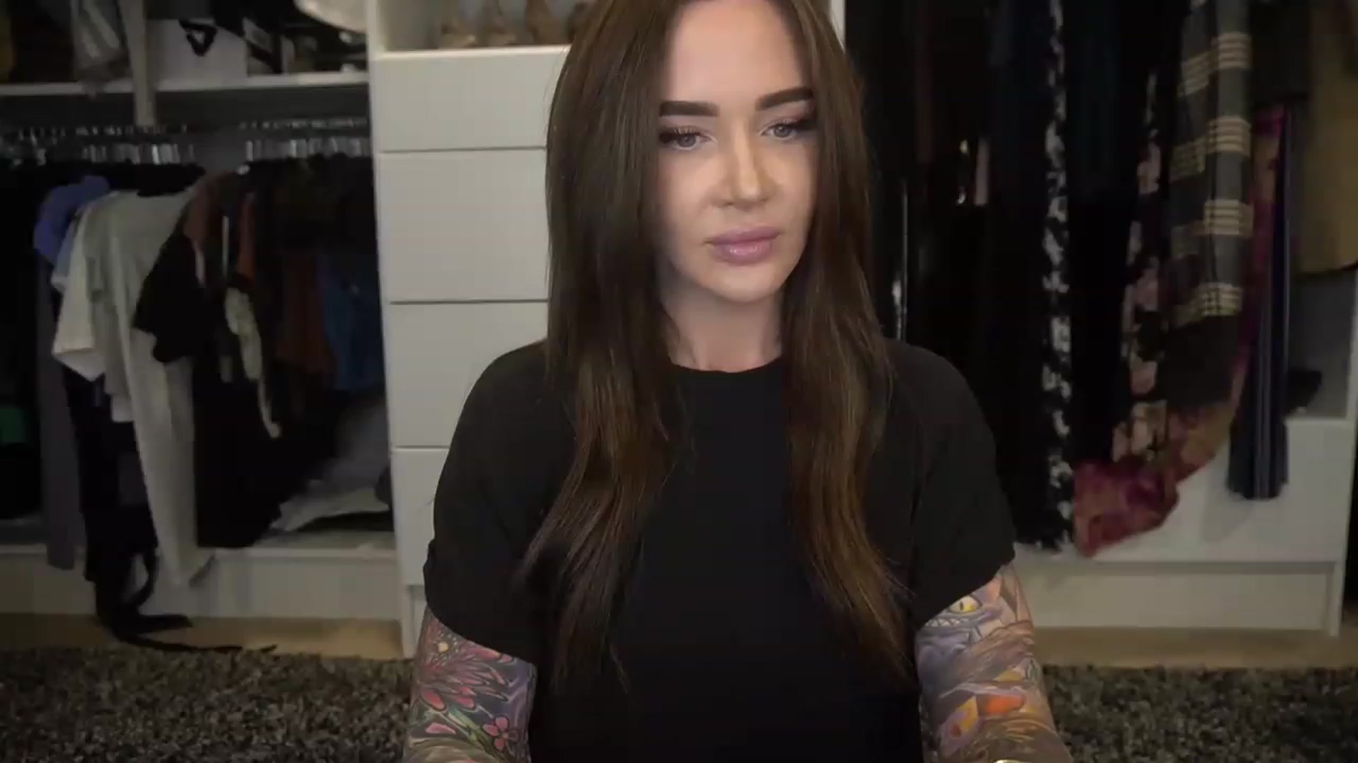 Gallery image thumbnail from VapePapi's myfreecams stream on, 01/04/2023, 23:33 image 20 of 20