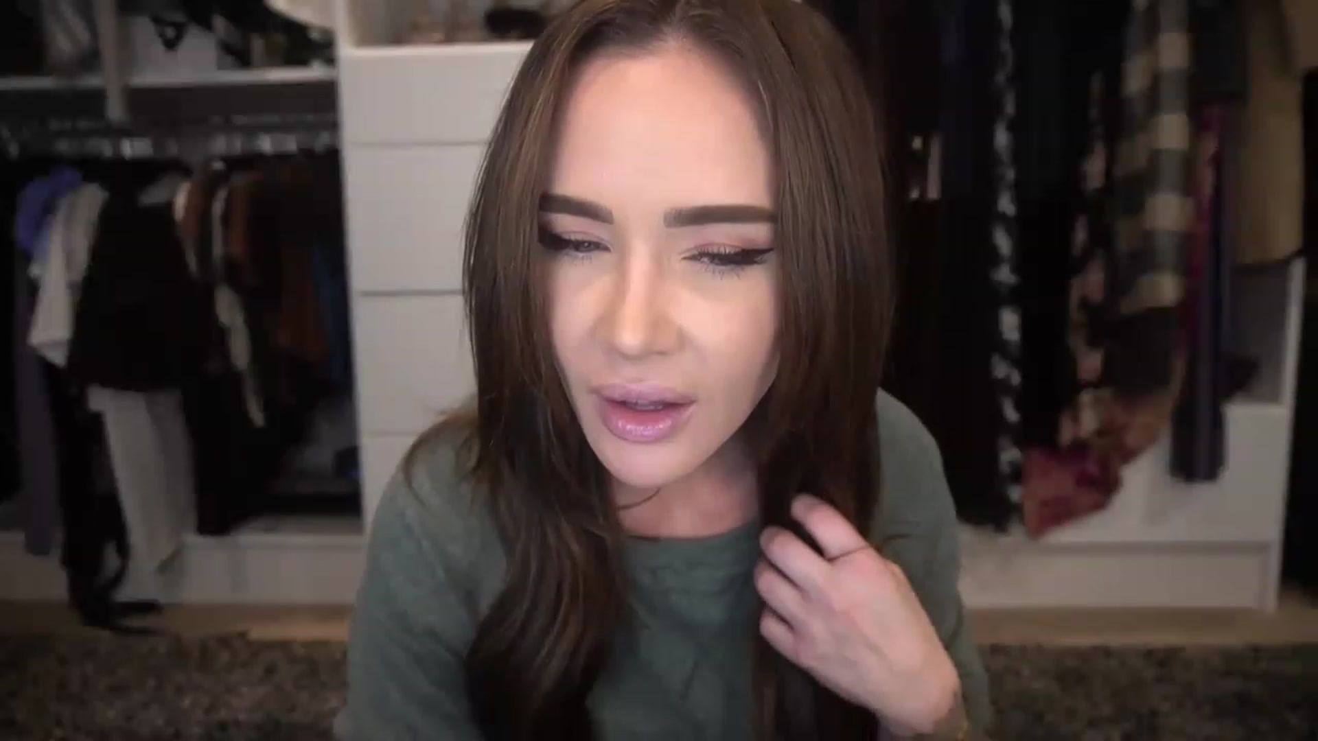 Gallery image thumbnail from VapePapi's myfreecams stream on, 01/05/2023, 23:32 image 17 of 20