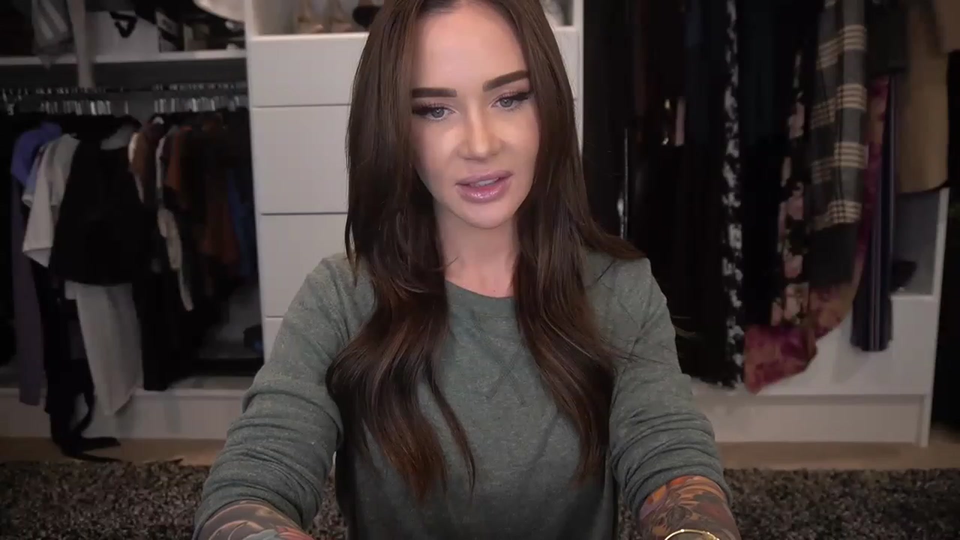 Gallery image thumbnail from VapePapi's myfreecams stream on, 01/05/2023, 23:32 image 19 of 20