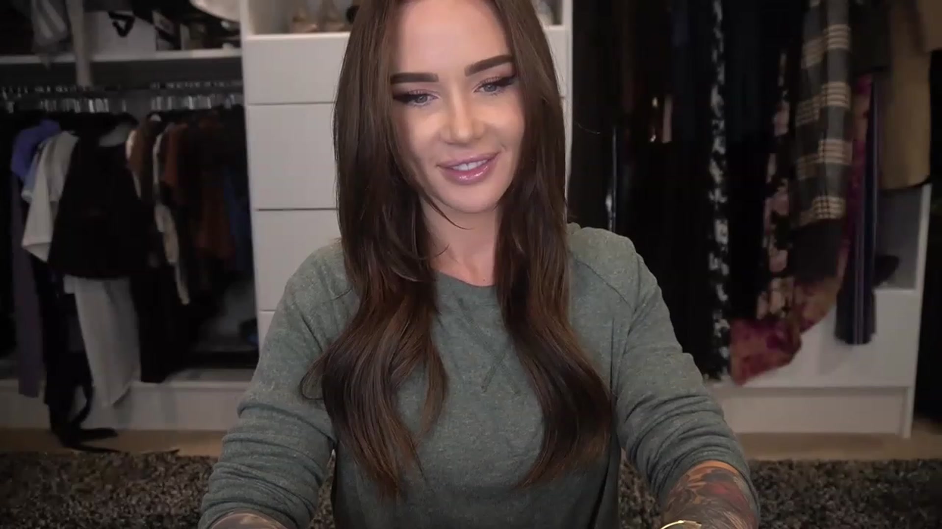 Gallery image thumbnail from VapePapi's myfreecams stream on, 01/05/2023, 23:32 image 12 of 20