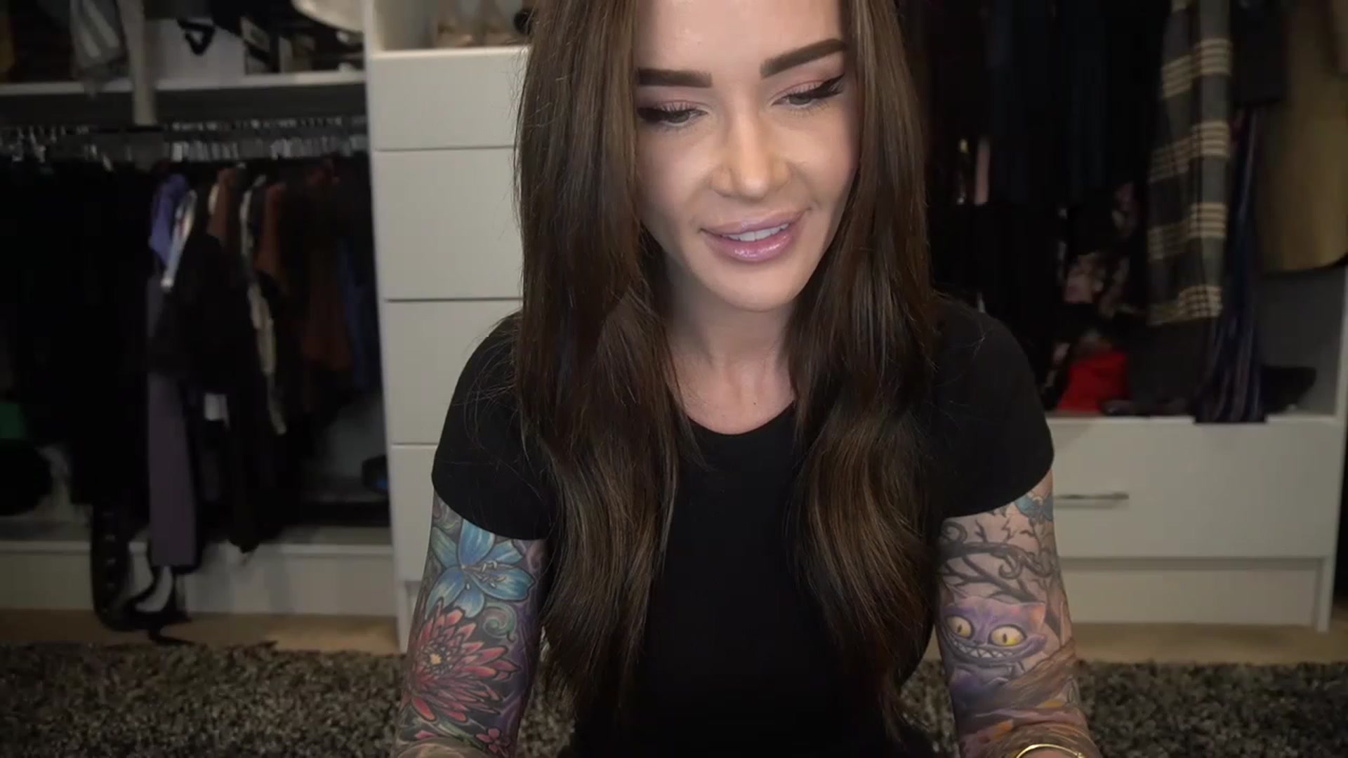 Gallery image thumbnail from VapePapi's myfreecams stream on, 01/06/2023, 23:34 image 6 of 20