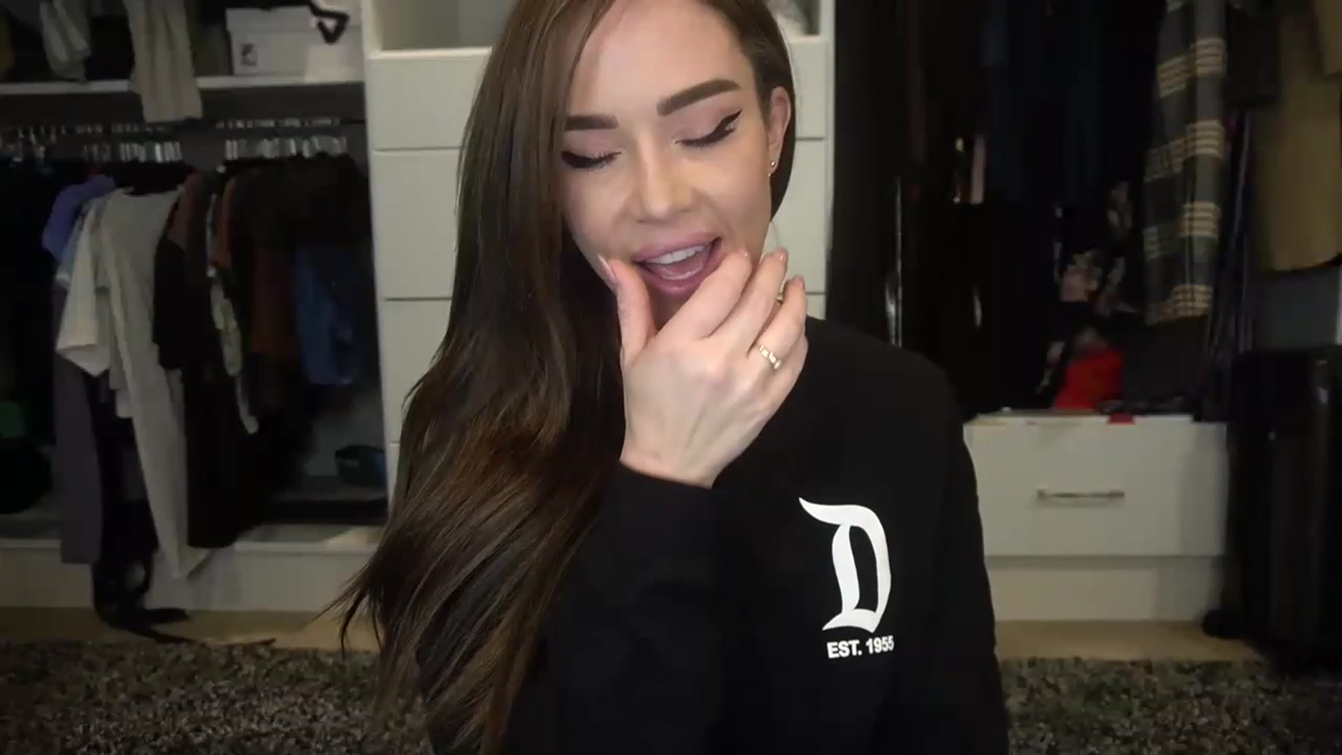 Gallery image thumbnail from VapePapi's myfreecams stream on, 01/12/2023, 23:55 image 19 of 20