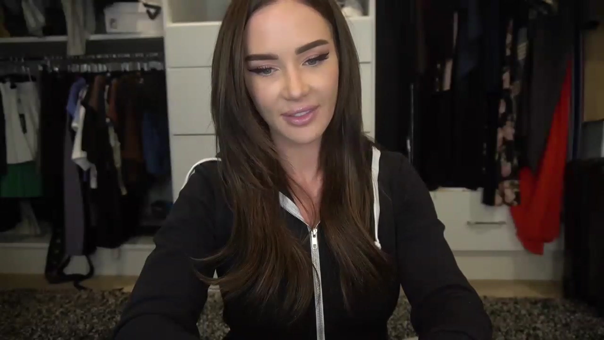 Gallery image thumbnail from VapePapi's myfreecams stream on, 01/17/2023, 23:35 image 20 of 20