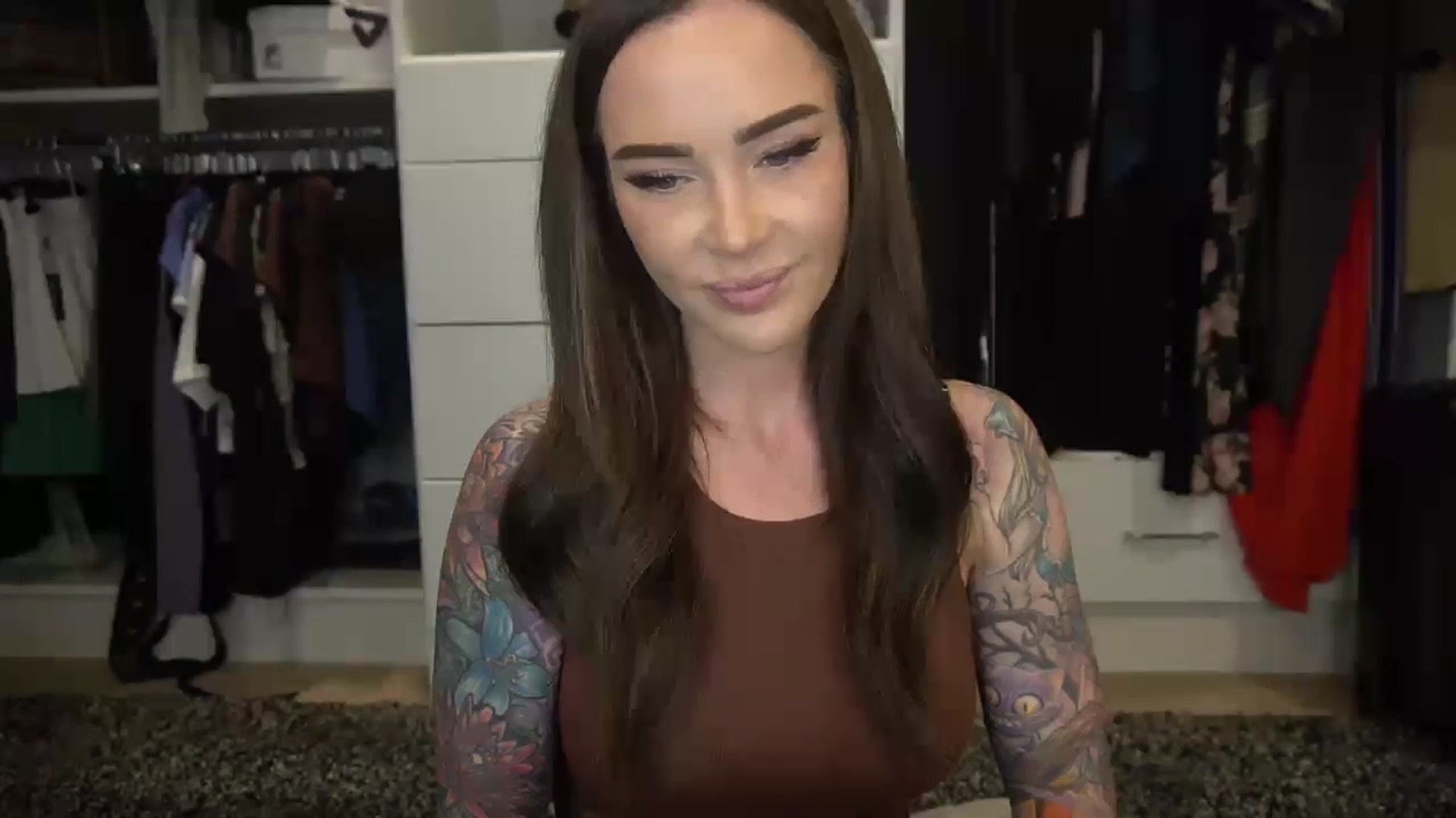 Gallery image thumbnail from VapePapi's myfreecams stream on, 01/18/2023, 23:32 image 12 of 20