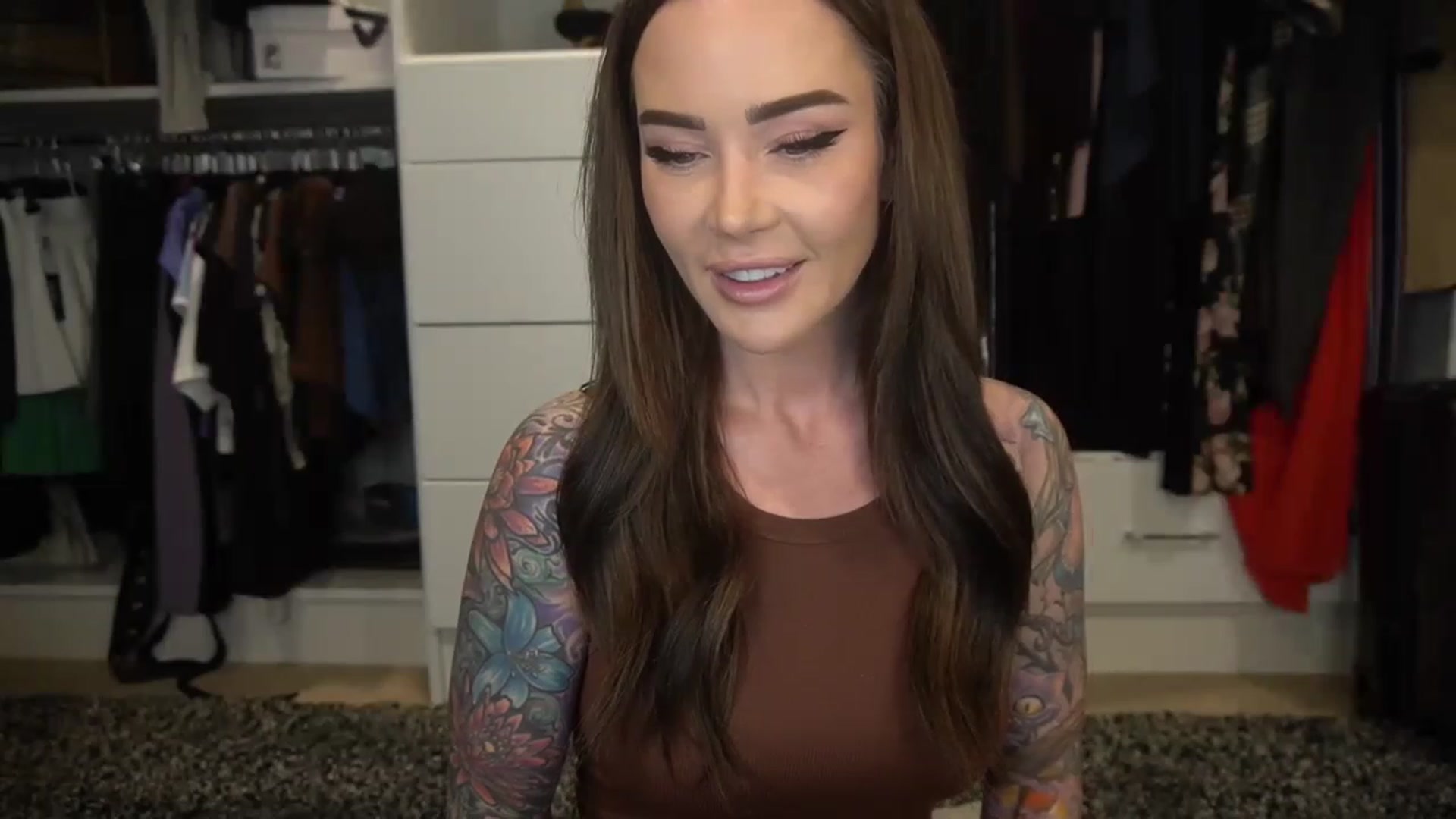 Gallery image thumbnail from VapePapi's myfreecams stream on, 01/18/2023, 23:32 image 5 of 20