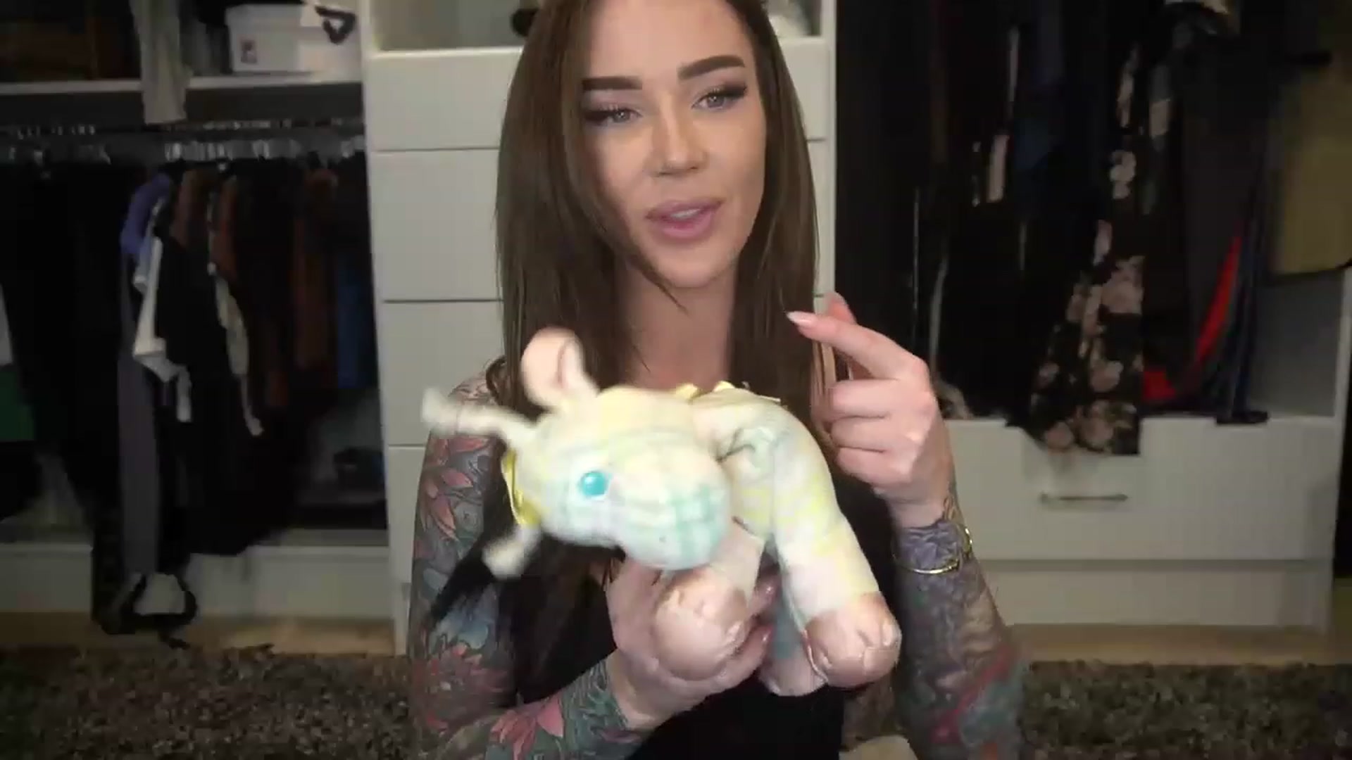 Gallery image thumbnail from VapePapi's myfreecams stream on, 01/19/2023, 23:29 image 18 of 20