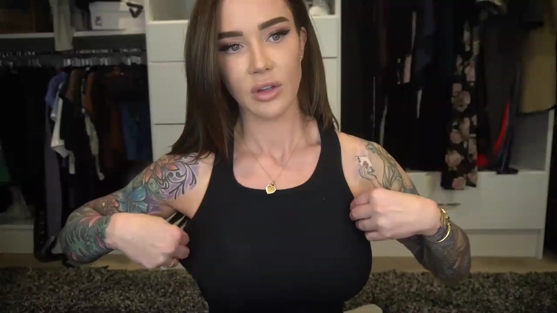 Gallery image thumbnail from VapePapi's myfreecams stream on, 01/20/2023, 23:30 image 6 of 20