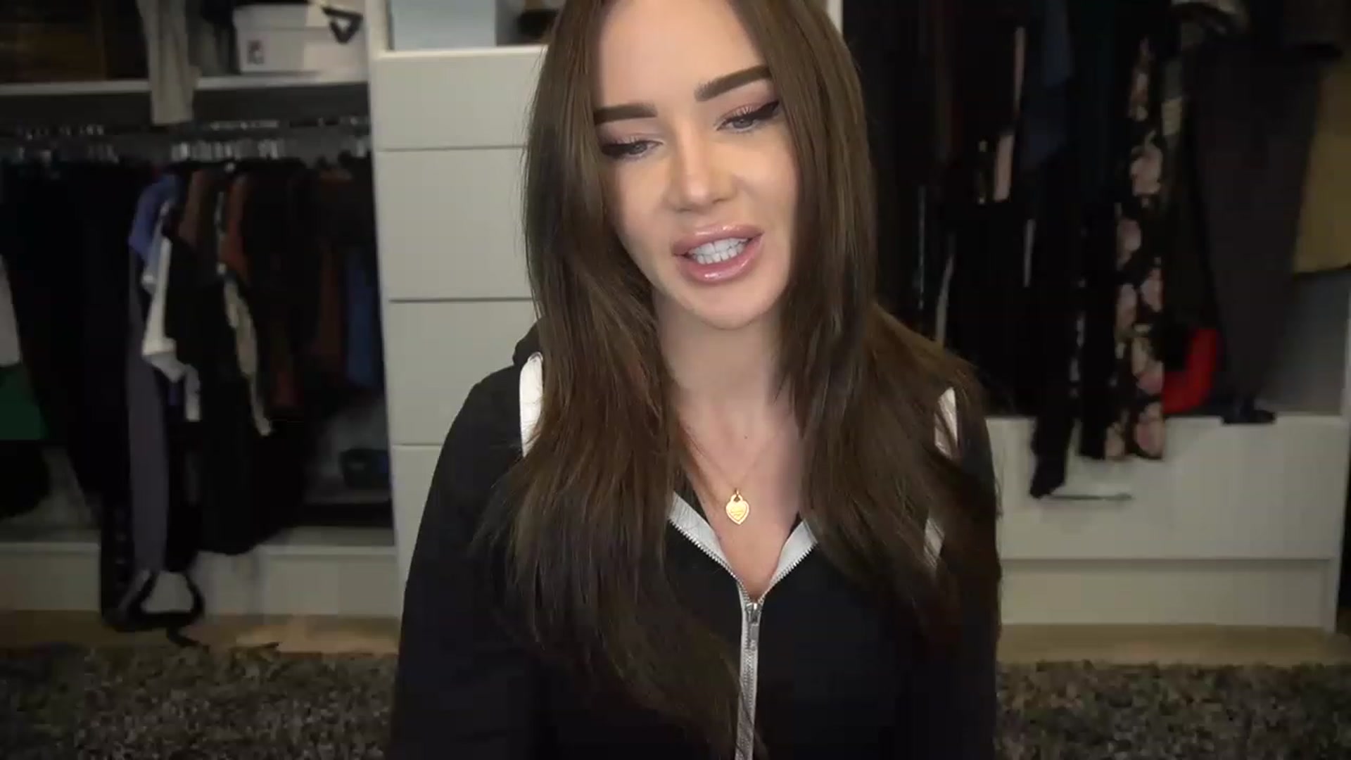 Gallery image thumbnail from VapePapi's myfreecams stream on, 01/22/2023, 21:00 image 10 of 20