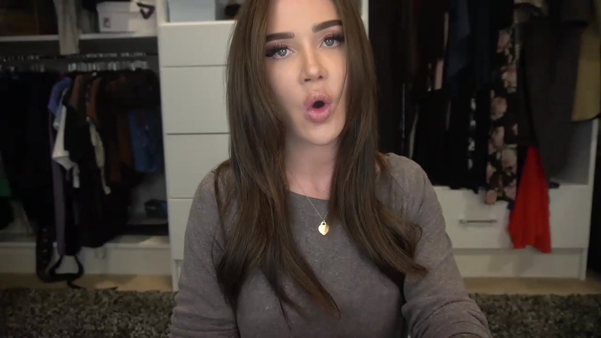 Gallery image thumbnail from VapePapi's myfreecams stream on, 01/27/2023, 24:00 image 13 of 20
