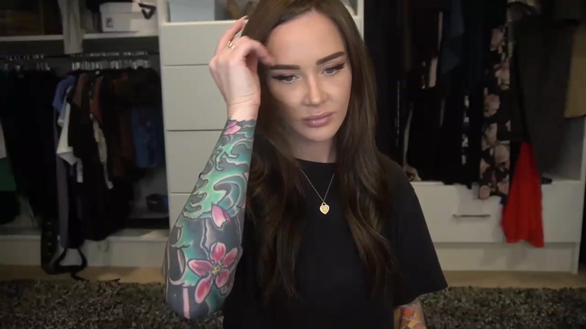 Gallery image thumbnail from VapePapi's myfreecams stream on, 01/27/2023, 23:00 image 14 of 20