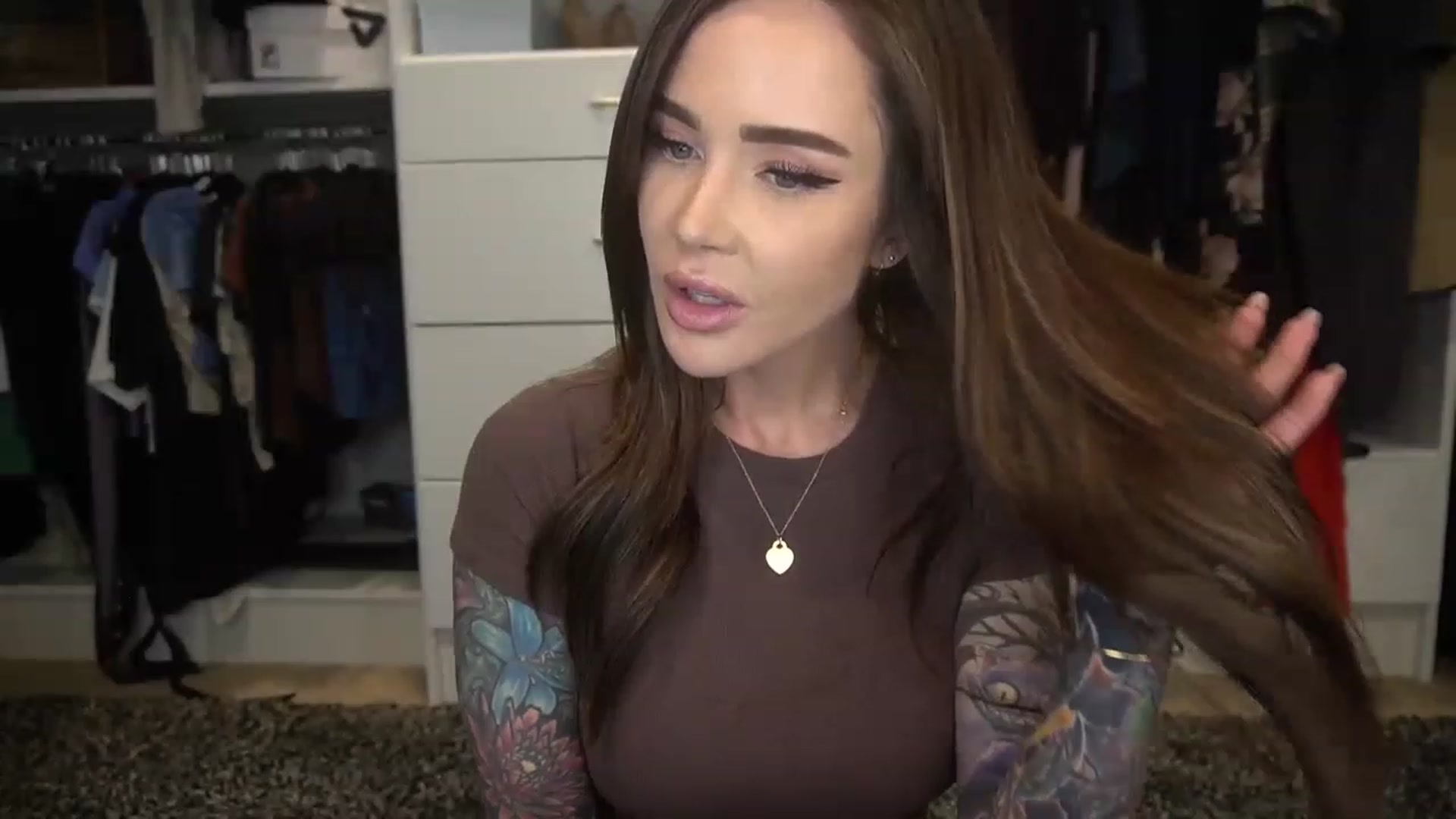 Gallery image thumbnail from VapePapi's myfreecams stream on, 02/01/2023, 23:34 image 6 of 20