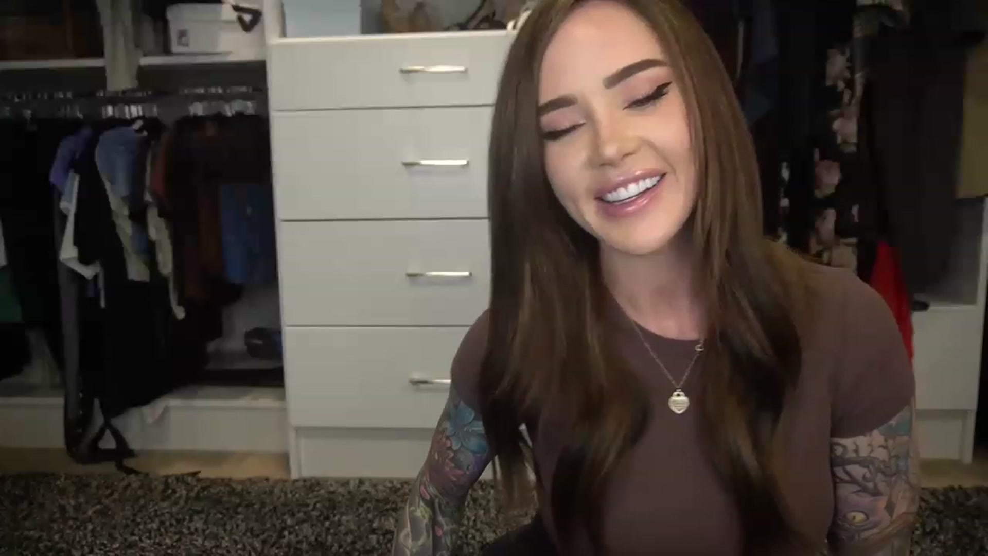 Gallery image thumbnail from VapePapi's myfreecams stream on, 02/01/2023, 23:34 image 20 of 20