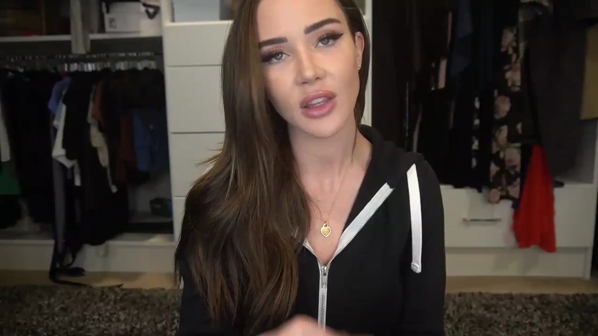 Gallery image thumbnail from VapePapi's myfreecams stream on, 02/06/2023, 23:34 image 8 of 20