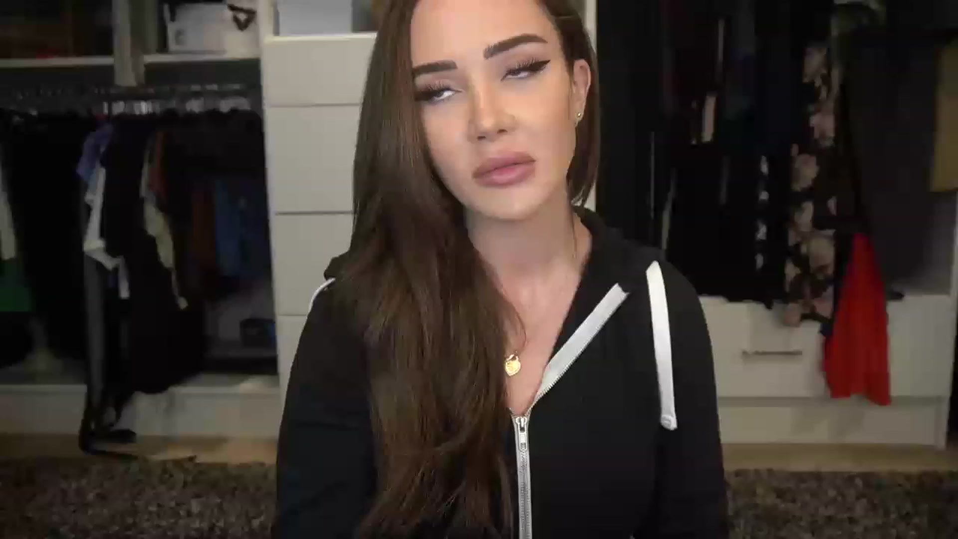 Gallery image thumbnail from VapePapi's myfreecams stream on, 02/06/2023, 23:34 image 16 of 20