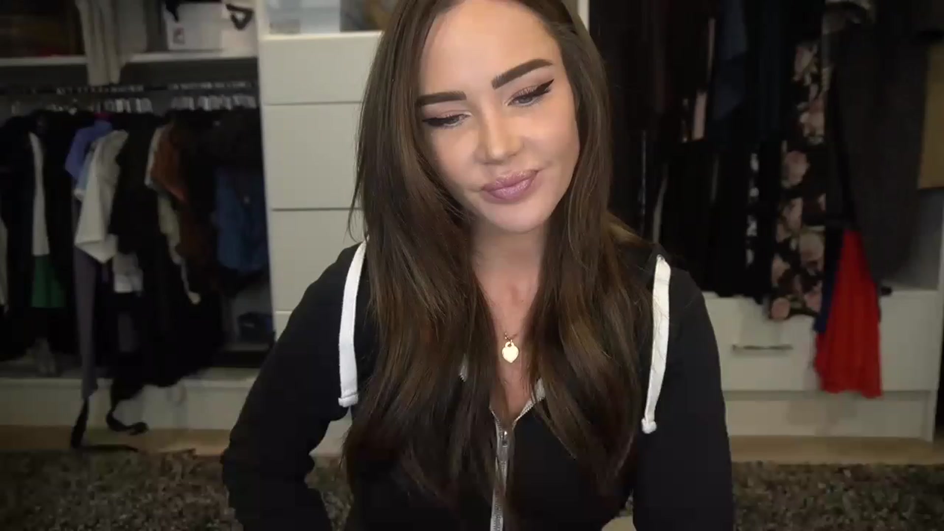 Gallery image thumbnail from VapePapi's myfreecams stream on, 02/12/2023, 20:56 image 8 of 20