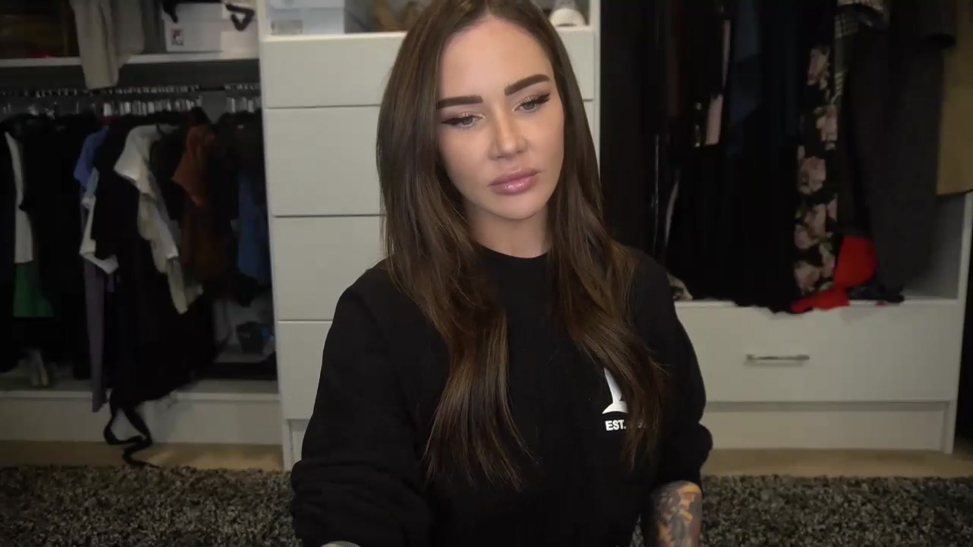 Gallery image thumbnail from VapePapi's myfreecams stream on, 02/13/2023, 23:01 image 15 of 20