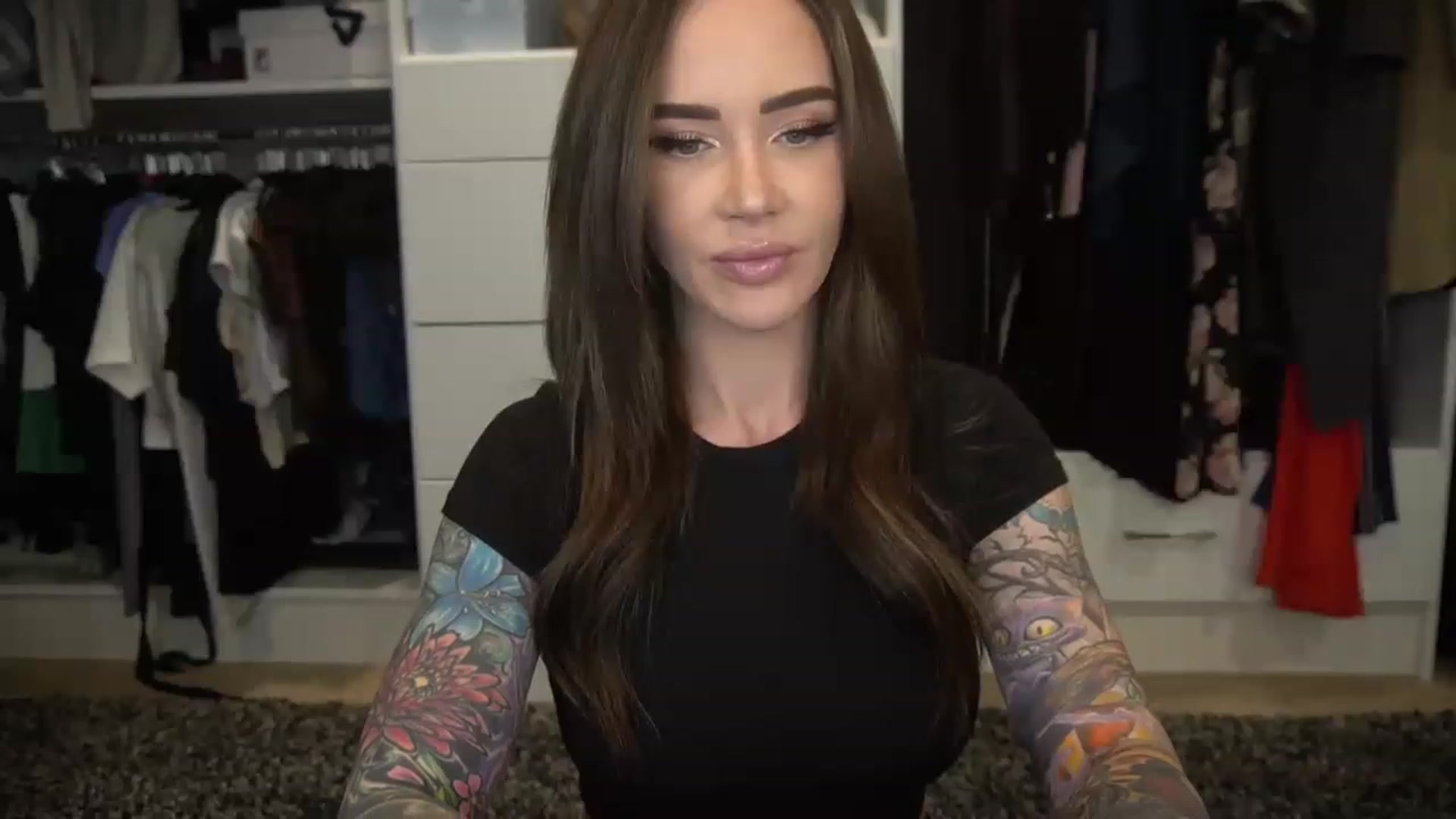 Gallery image thumbnail from VapePapi's myfreecams stream on, 02/17/2023, 23:31 image 4 of 20