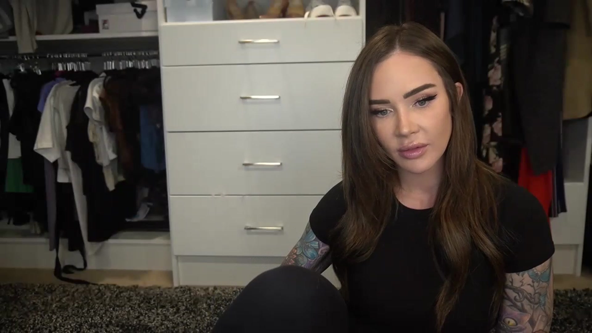 Gallery image thumbnail from VapePapi's myfreecams stream on, 02/17/2023, 23:31 image 19 of 20
