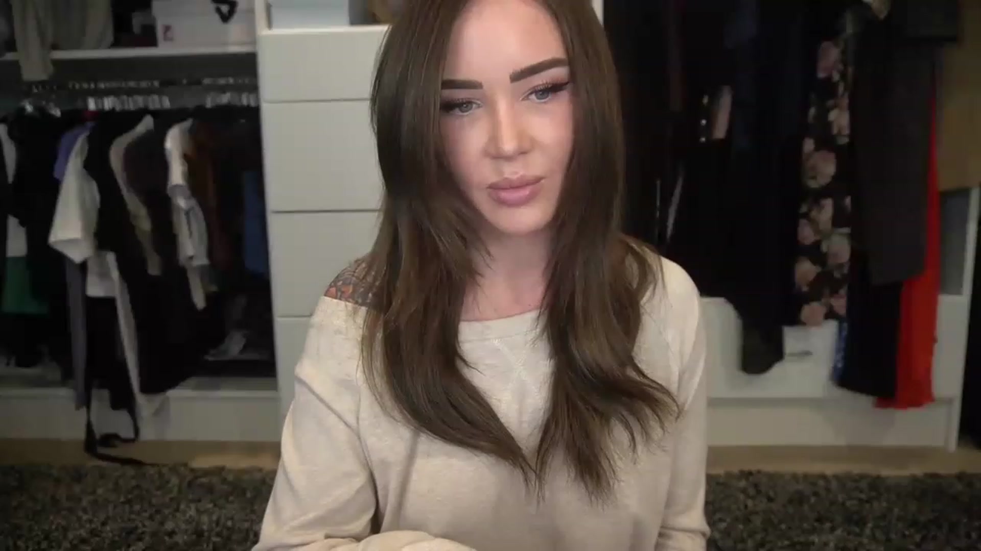 Gallery image thumbnail from VapePapi's myfreecams stream on, 02/23/2023, 23:27 image 17 of 20