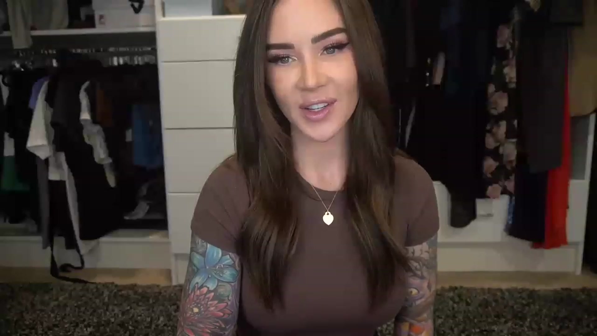 Gallery image thumbnail from VapePapi's myfreecams stream on, 02/24/2023, 23:36 image 13 of 20