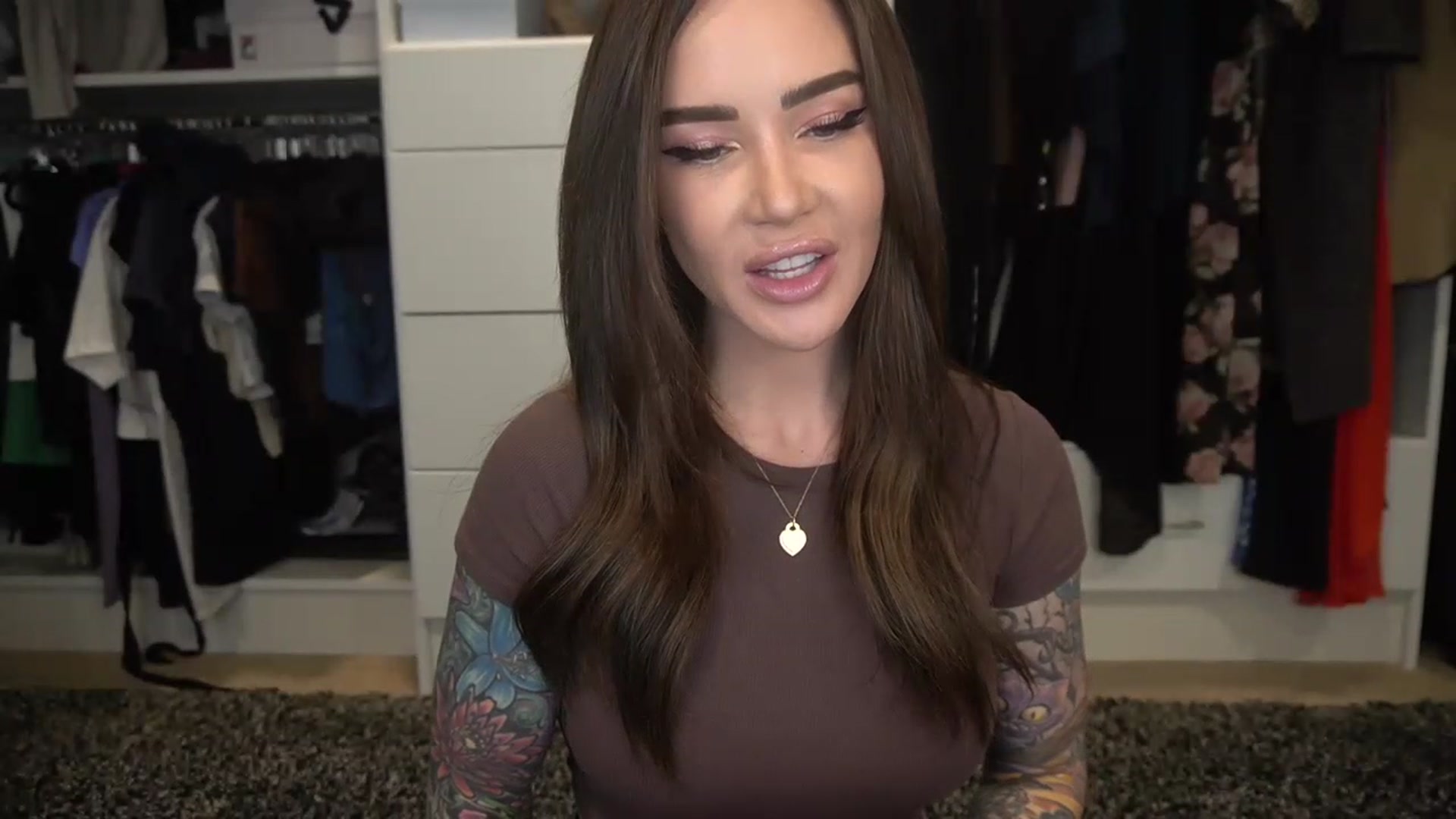 Gallery image thumbnail from VapePapi's myfreecams stream on, 02/24/2023, 23:36 image 18 of 20