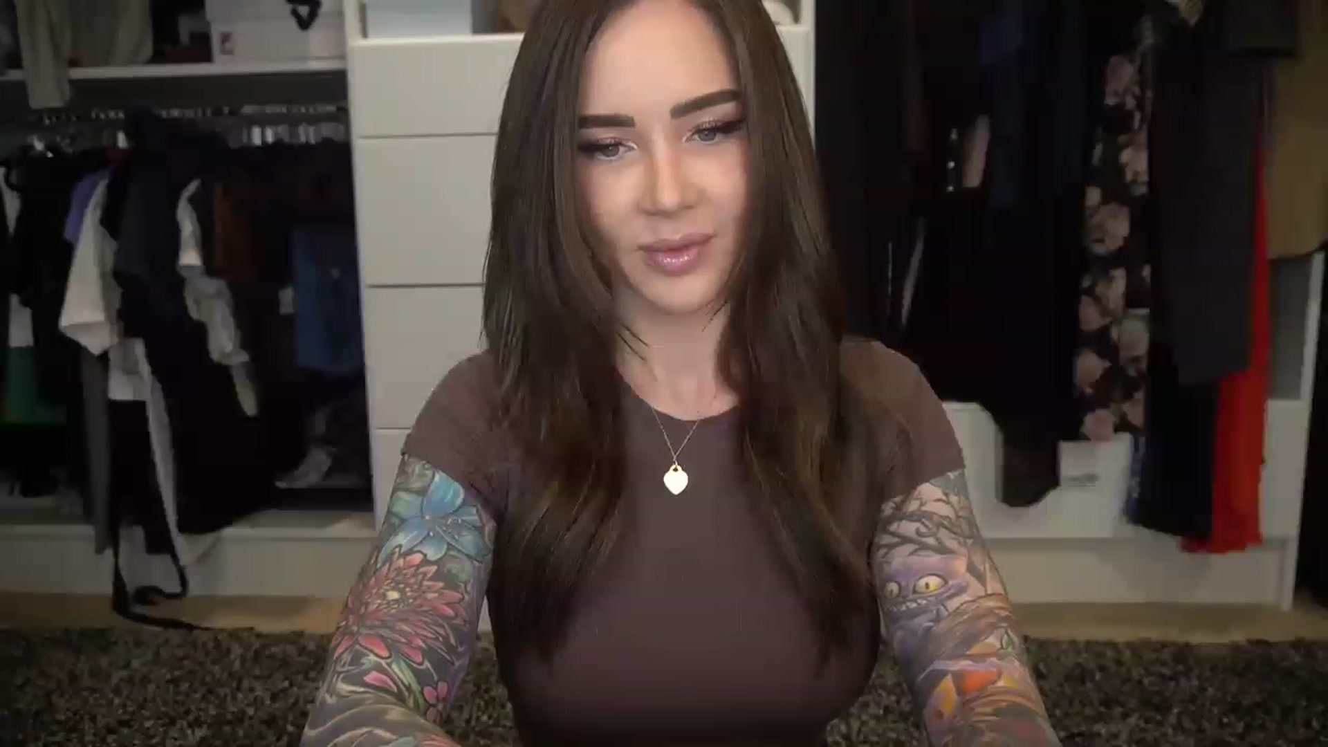 Gallery image thumbnail from VapePapi's myfreecams stream on, 02/24/2023, 23:36 image 11 of 20