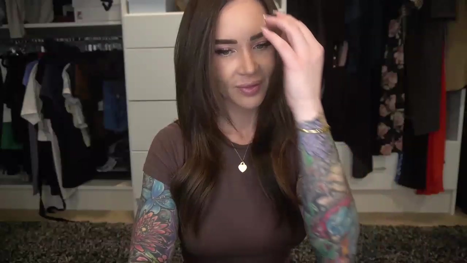 Gallery image thumbnail from VapePapi's myfreecams stream on, 02/24/2023, 23:36 image 19 of 20