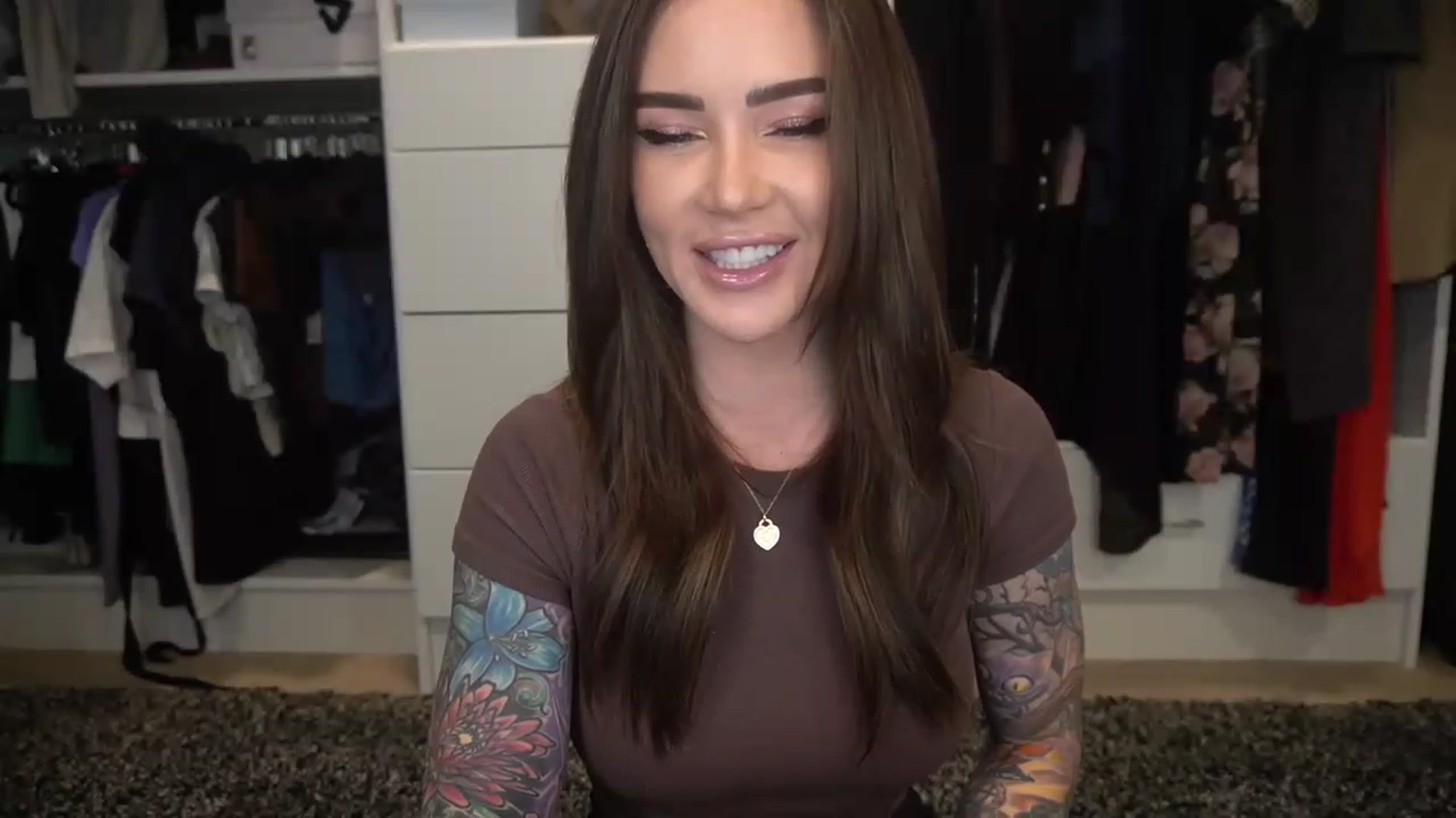 Gallery image thumbnail from VapePapi's myfreecams stream on, 02/24/2023, 23:36 image 7 of 20