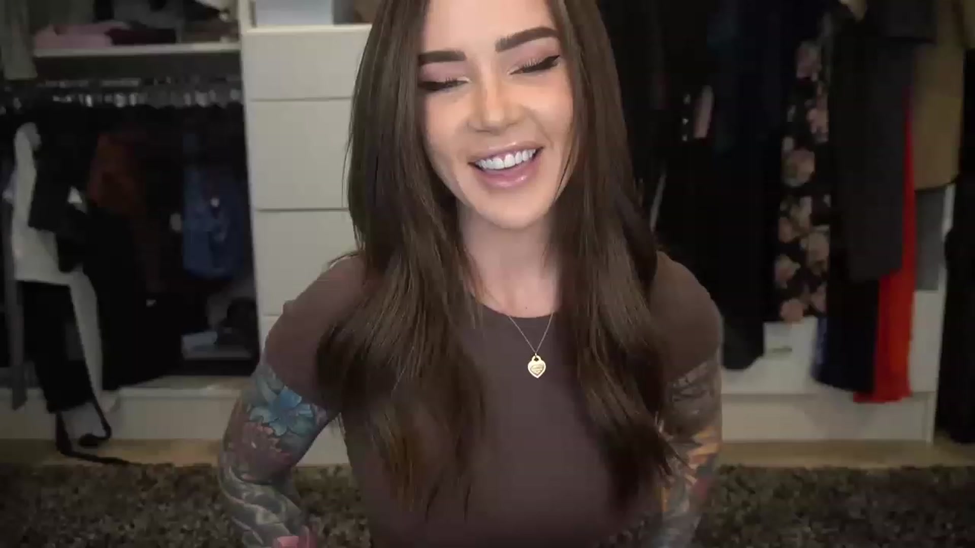 Gallery image thumbnail from VapePapi's myfreecams stream on, 03/01/2023, 23:31 image 6 of 20
