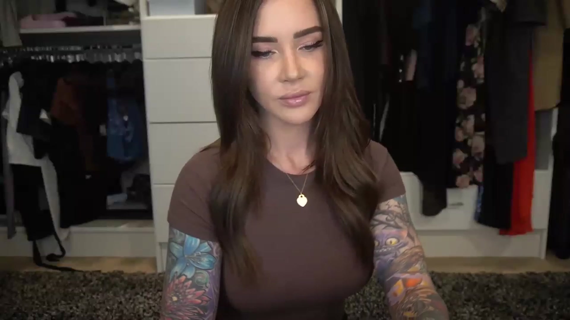 Gallery image thumbnail from VapePapi's myfreecams stream on, 03/01/2023, 23:31 image 4 of 20