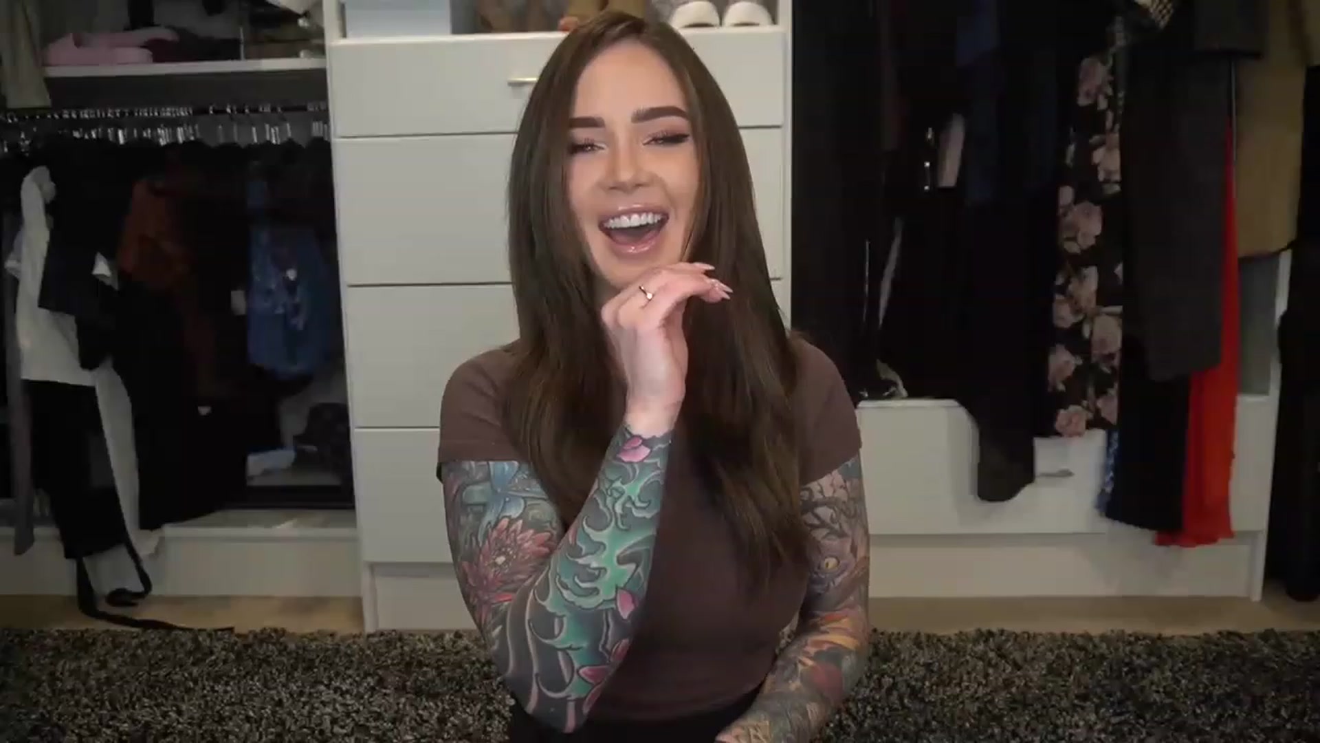 Gallery image thumbnail from VapePapi's myfreecams stream on, 03/01/2023, 23:31 image 9 of 20