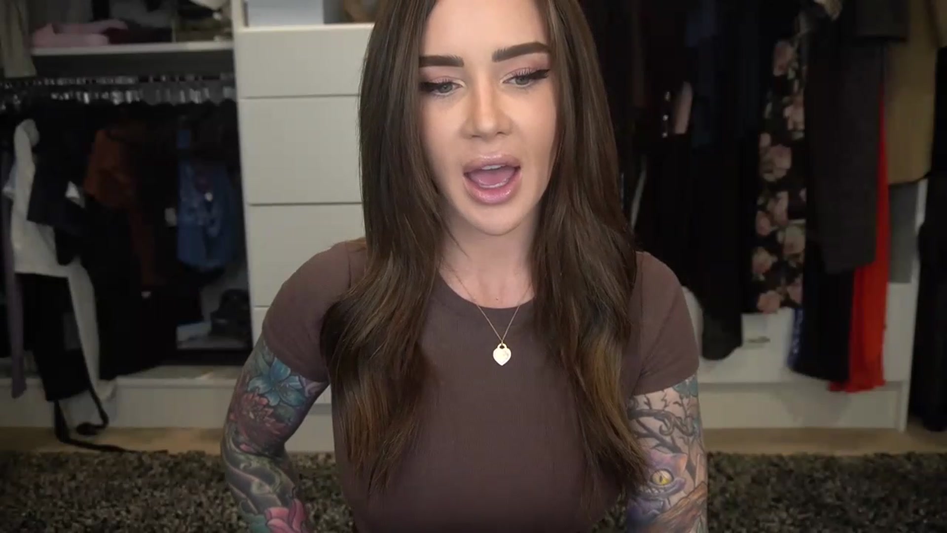 Gallery image thumbnail from VapePapi's myfreecams stream on, 03/01/2023, 23:31 image 19 of 20