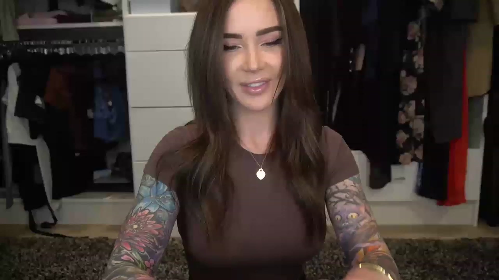 Gallery image thumbnail from VapePapi's myfreecams stream on, 03/01/2023, 23:31 image 1 of 20