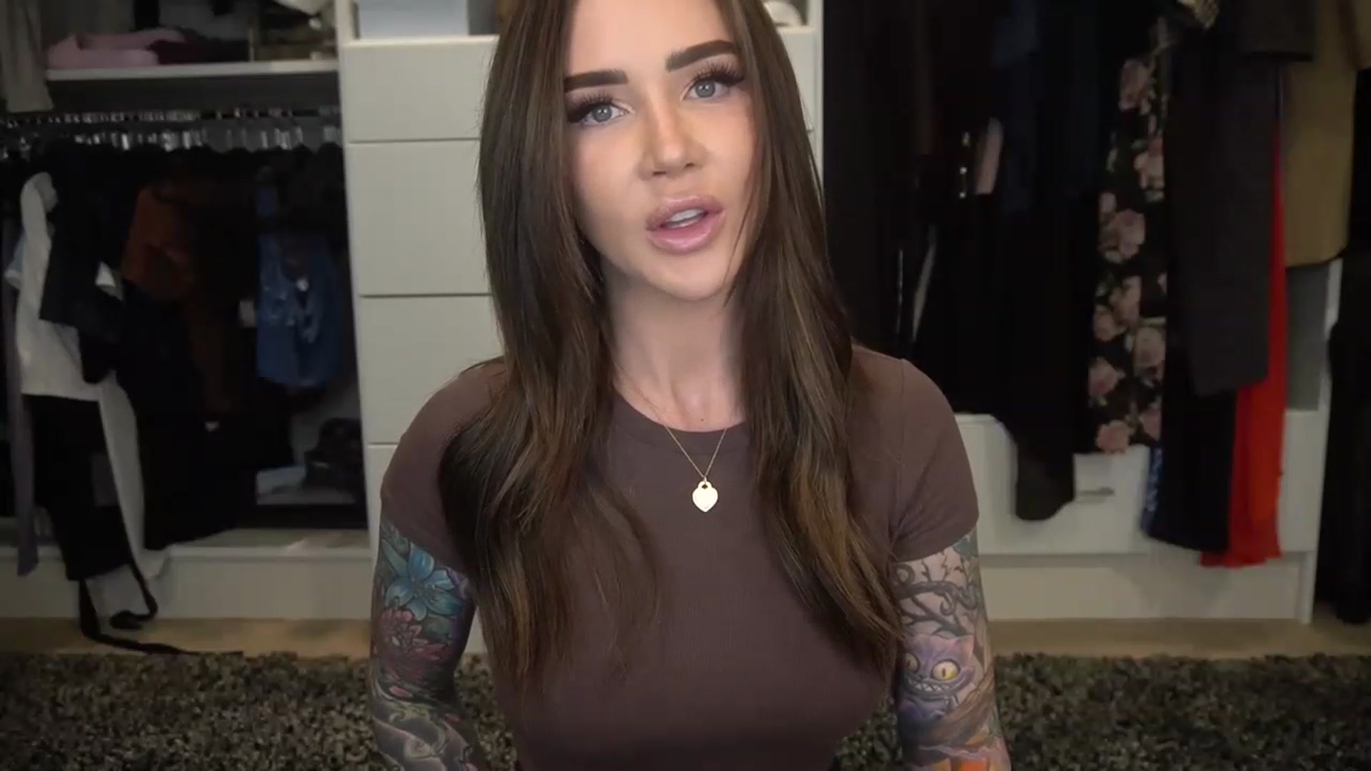 Gallery image thumbnail from VapePapi's myfreecams stream on, 03/01/2023, 23:31 image 15 of 20
